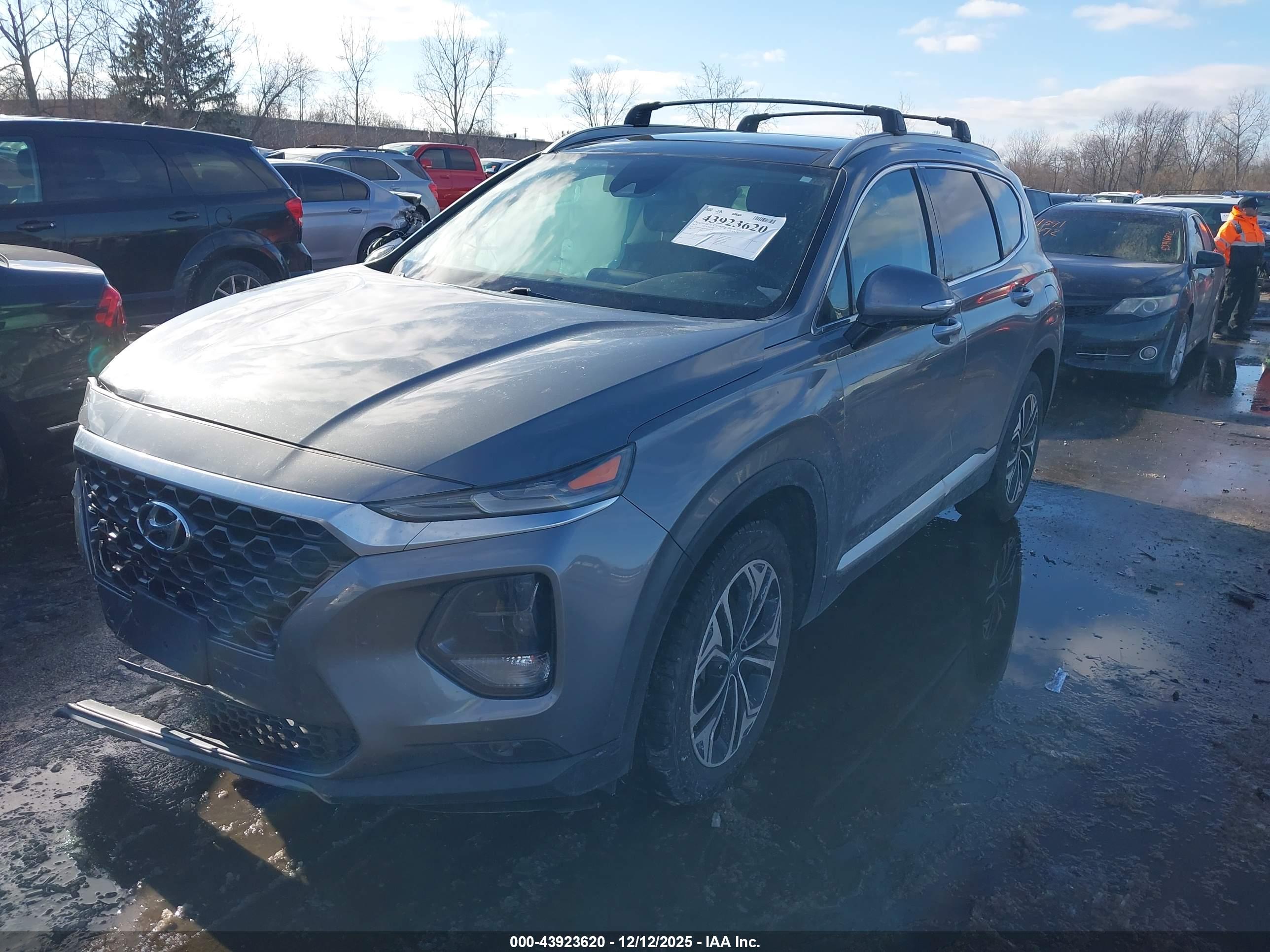 HYUNDAI SANTA image 2