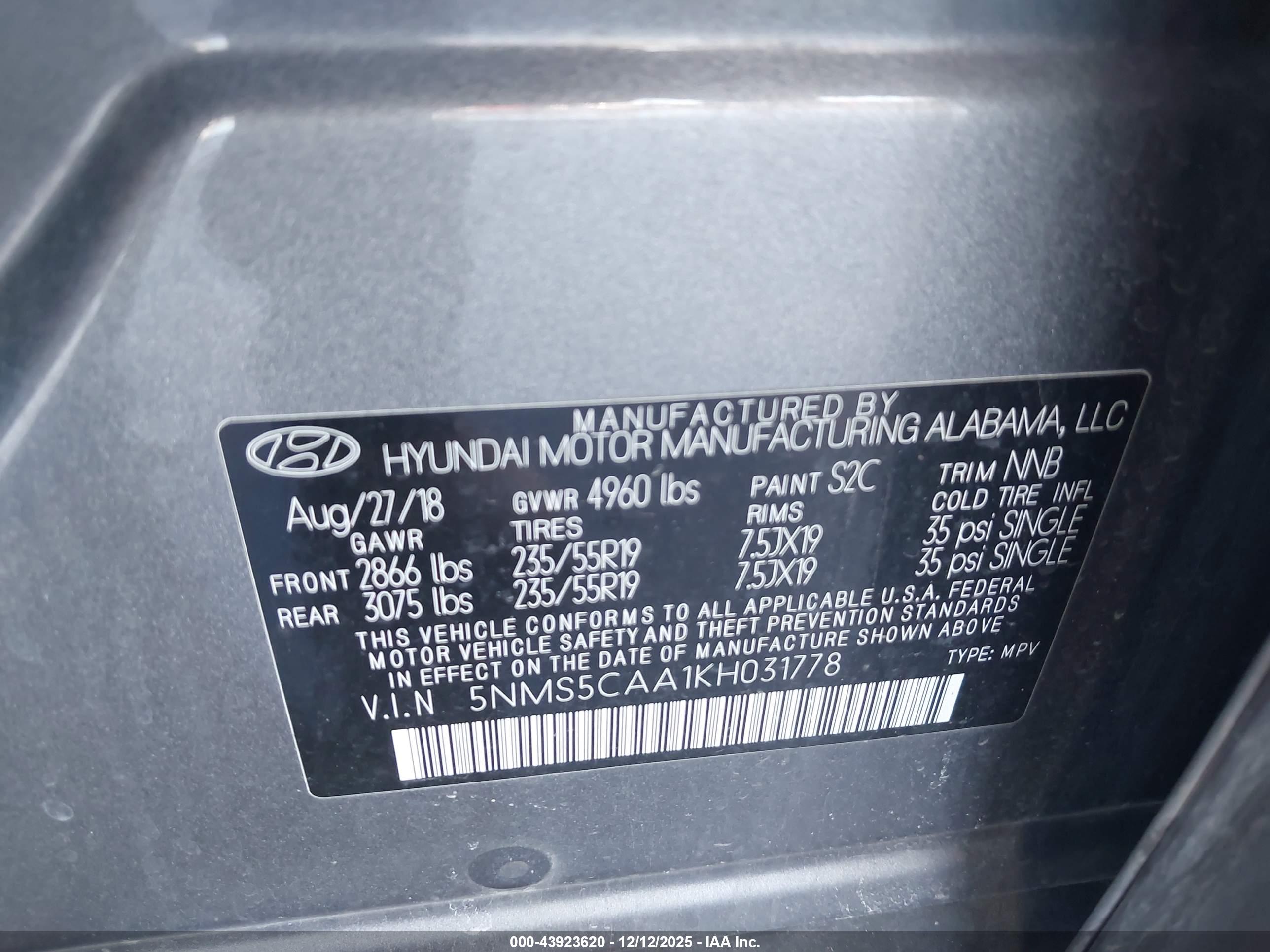 HYUNDAI SANTA image 9