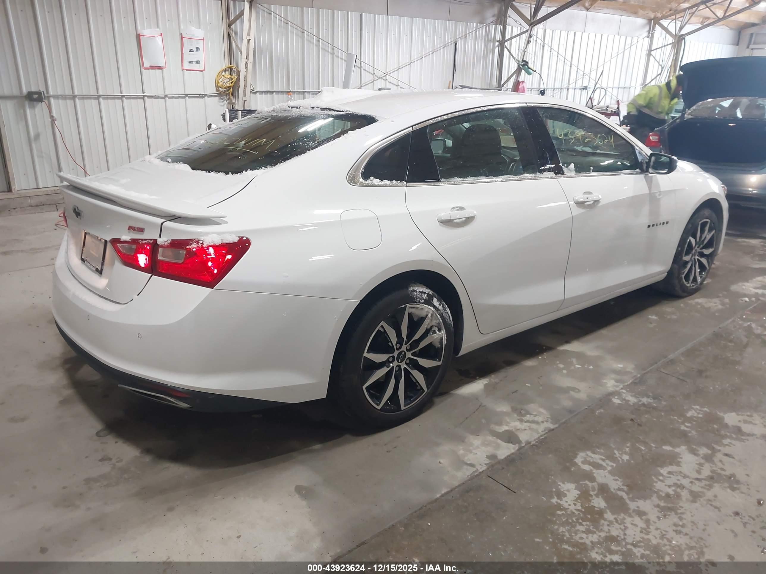 CHEVROLET MALIBU image 4