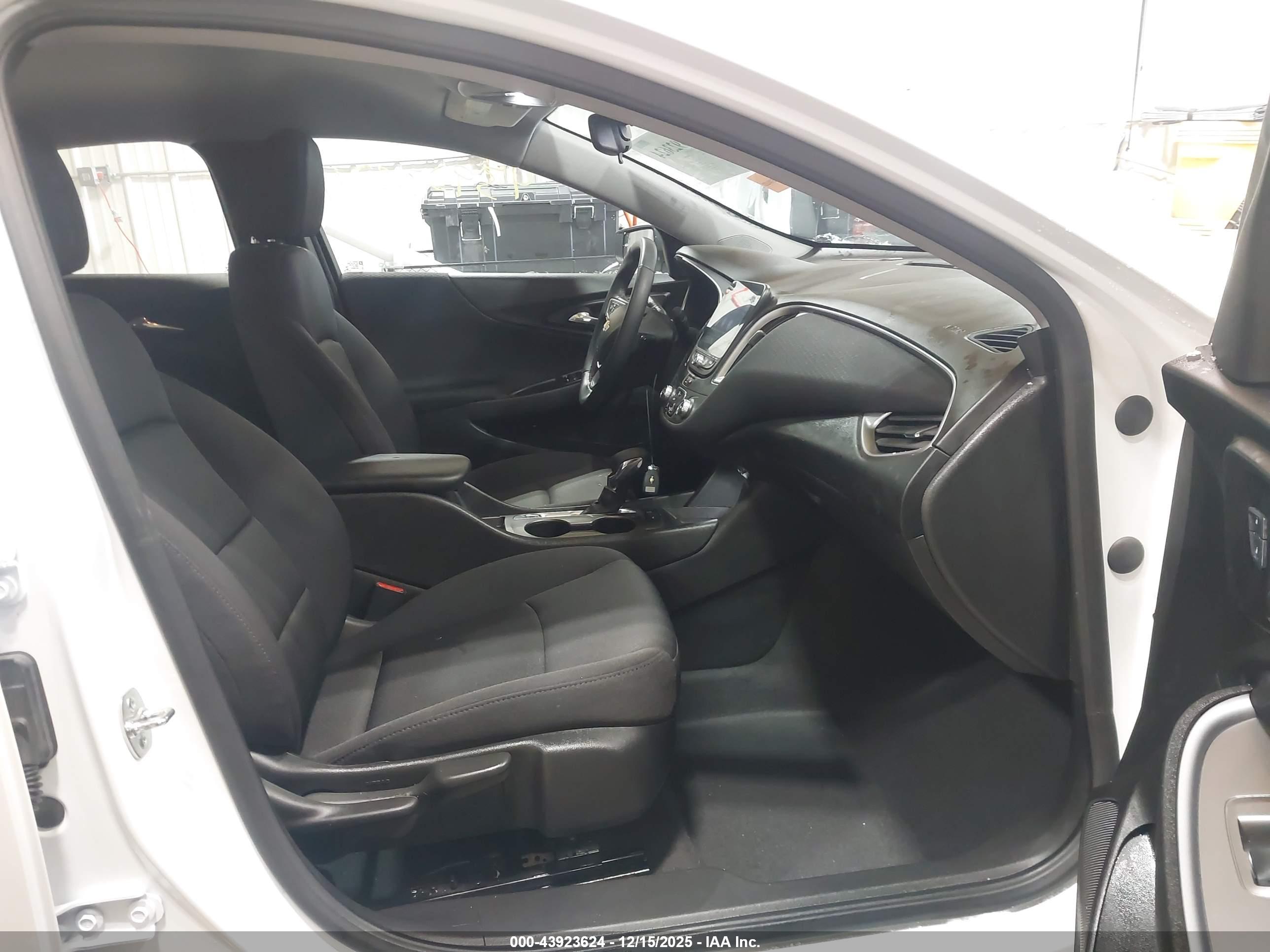 CHEVROLET MALIBU image 5