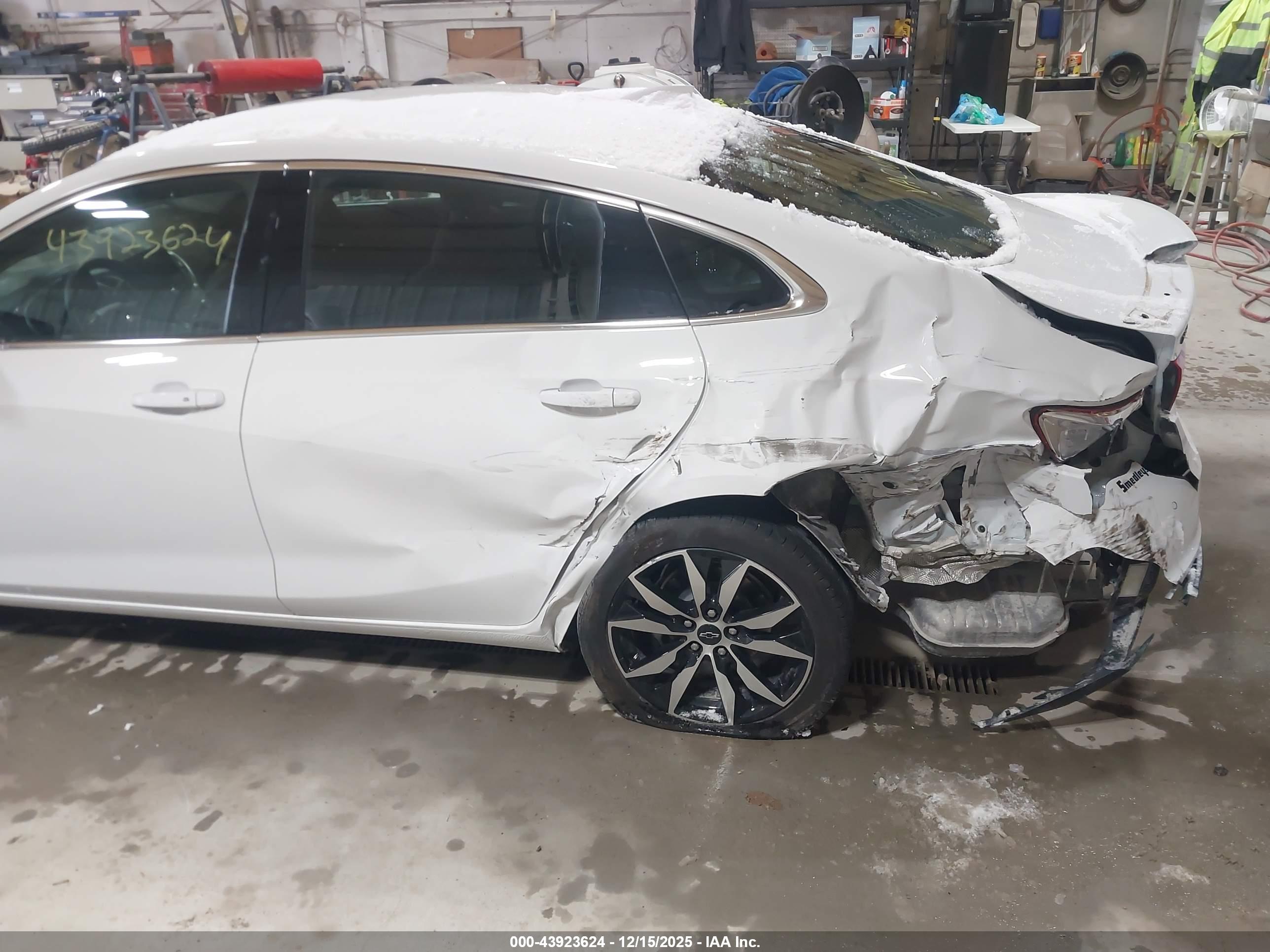 CHEVROLET MALIBU image 6