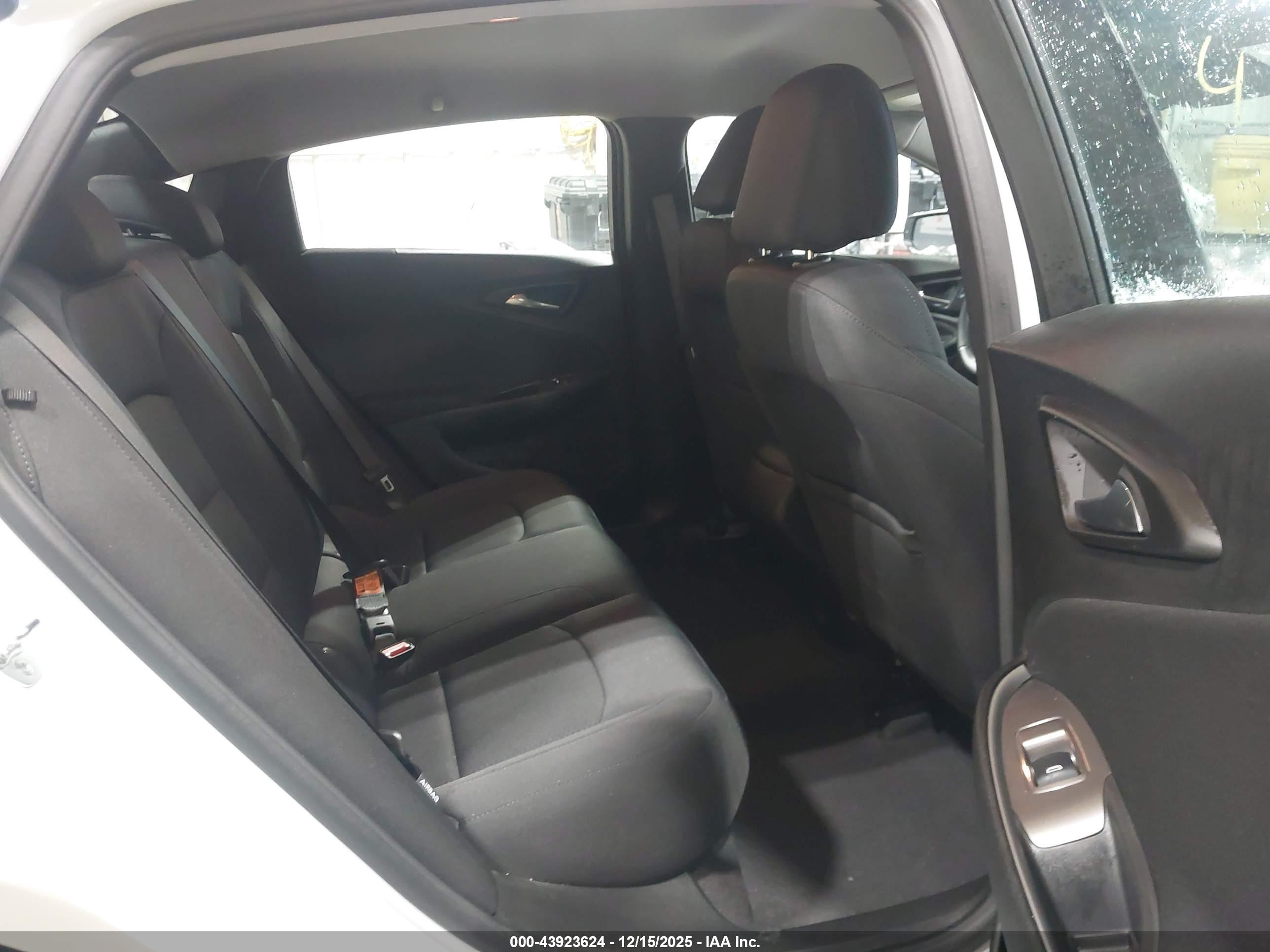 CHEVROLET MALIBU image 8