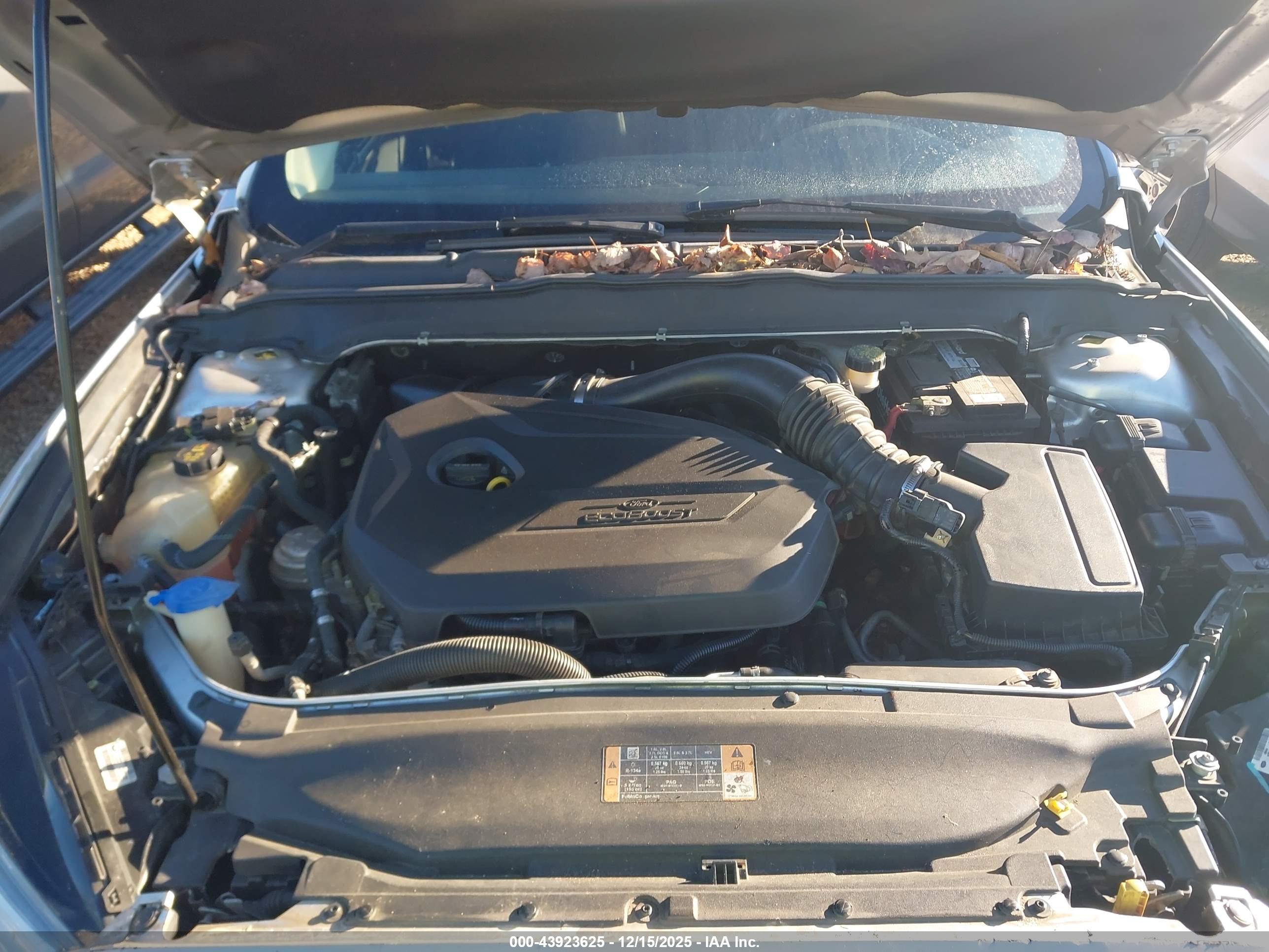 FORD FUSION image 10