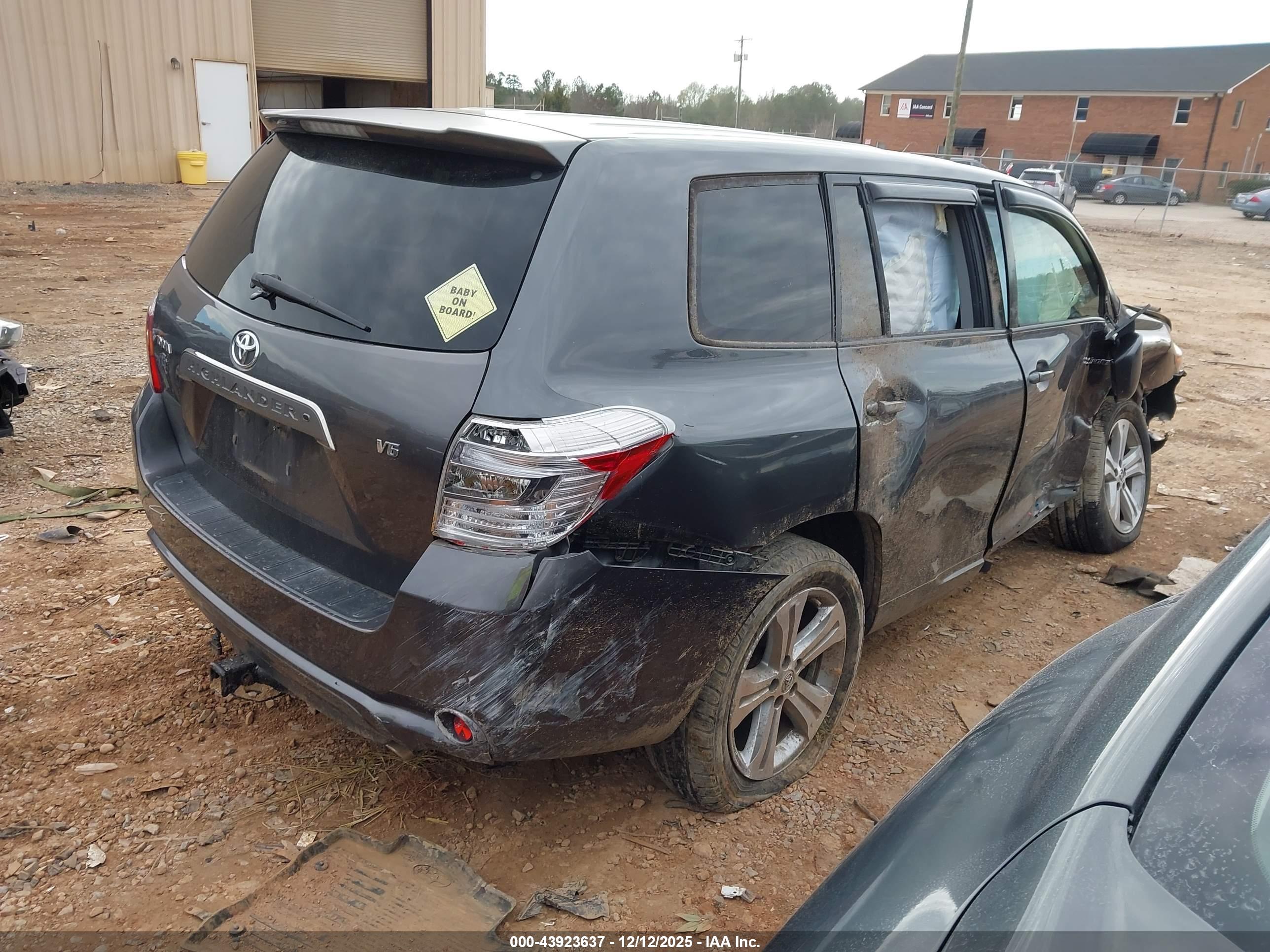 TOYOTA HIGHLANDER image 4