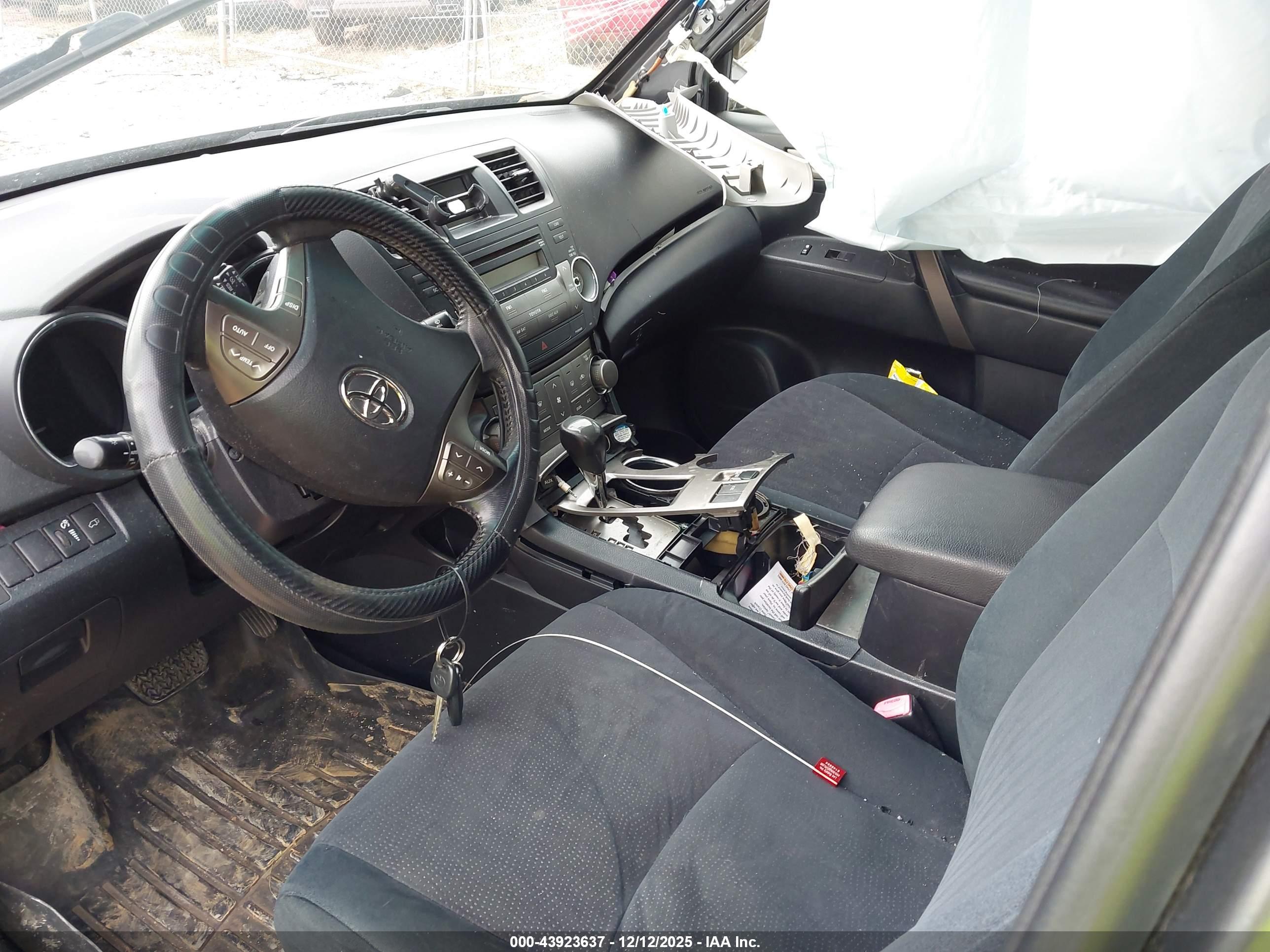 TOYOTA HIGHLANDER image 5