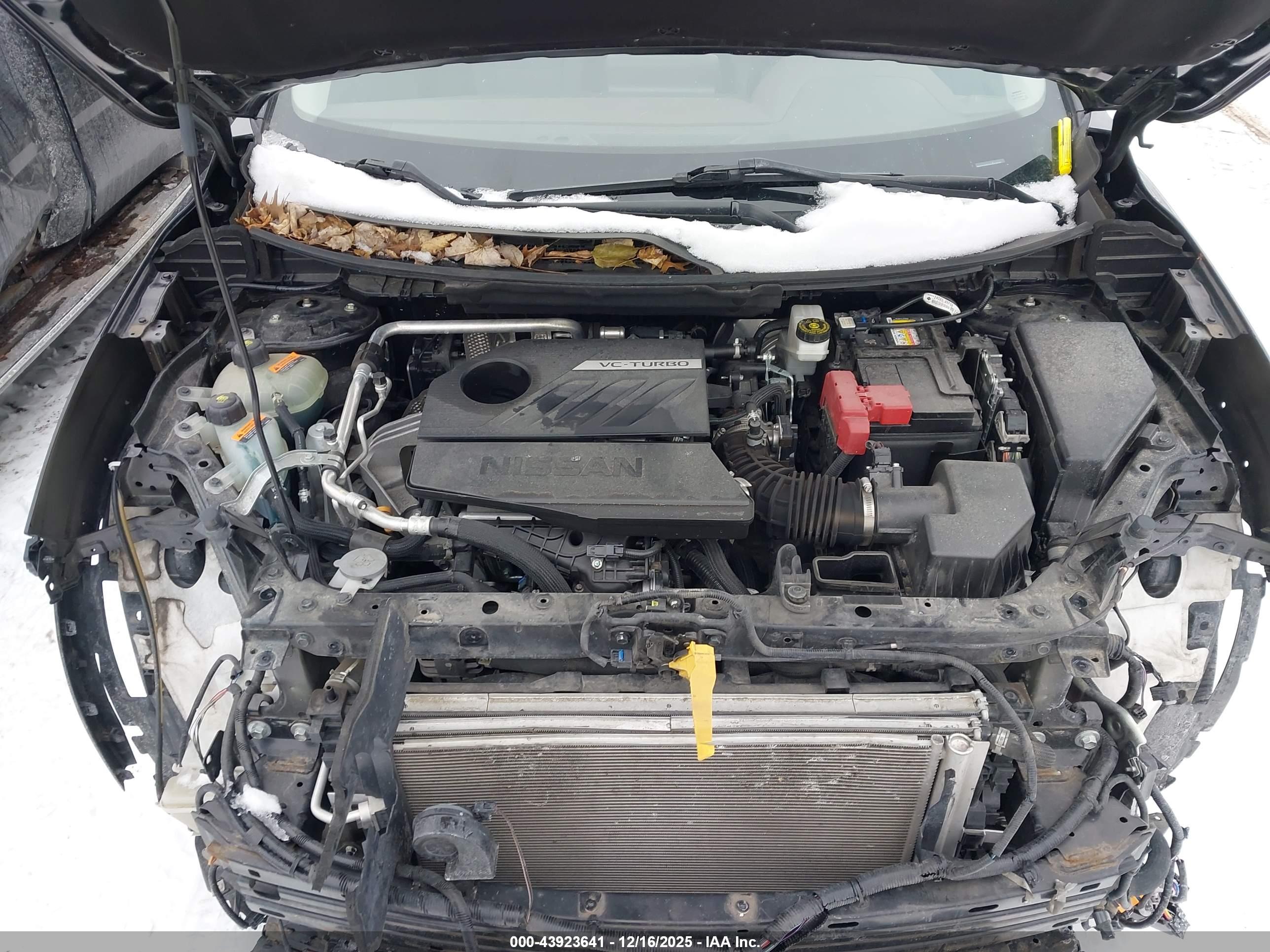 NISSAN ROGUE image 10