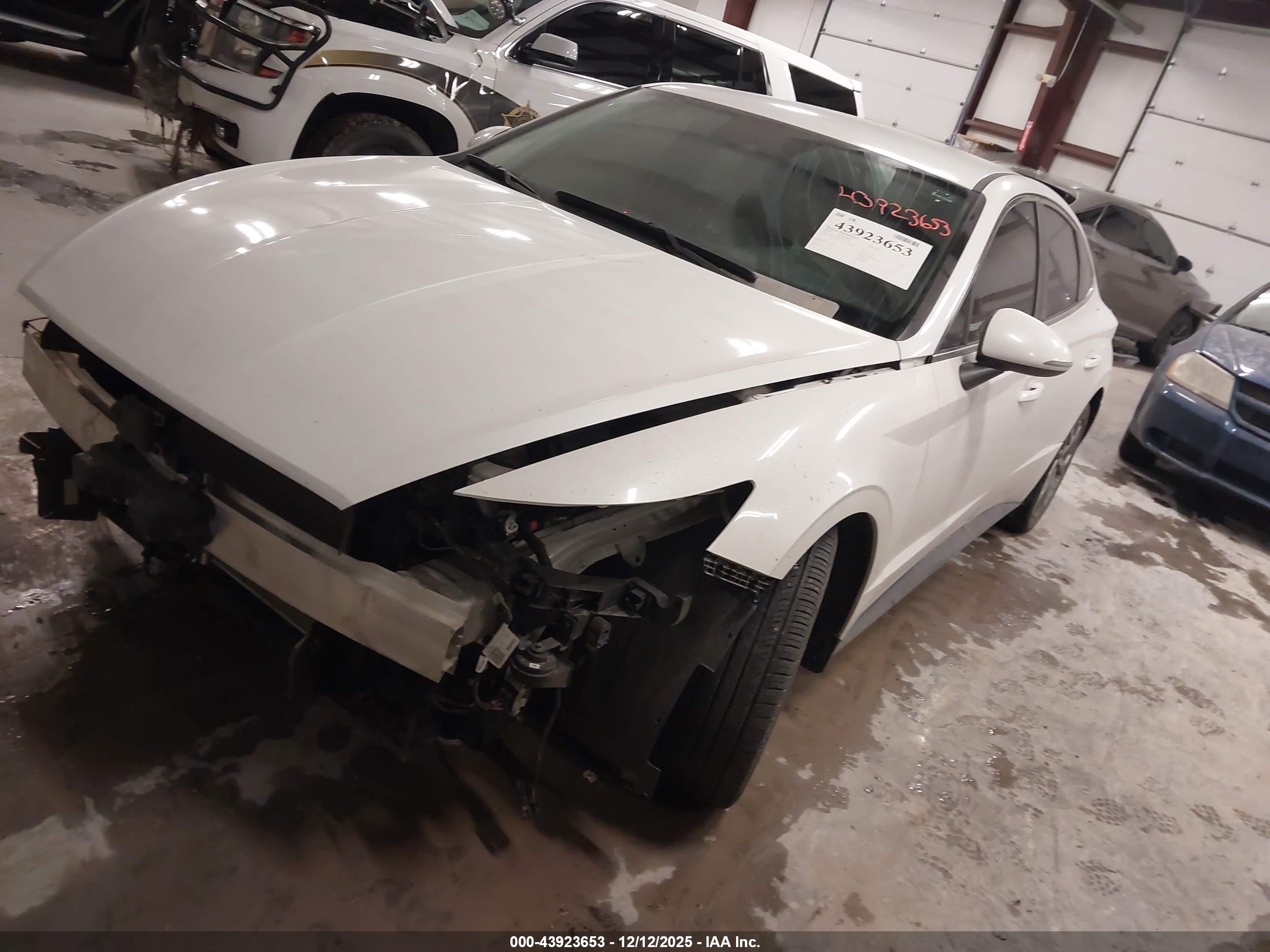 HYUNDAI SONATA image 2