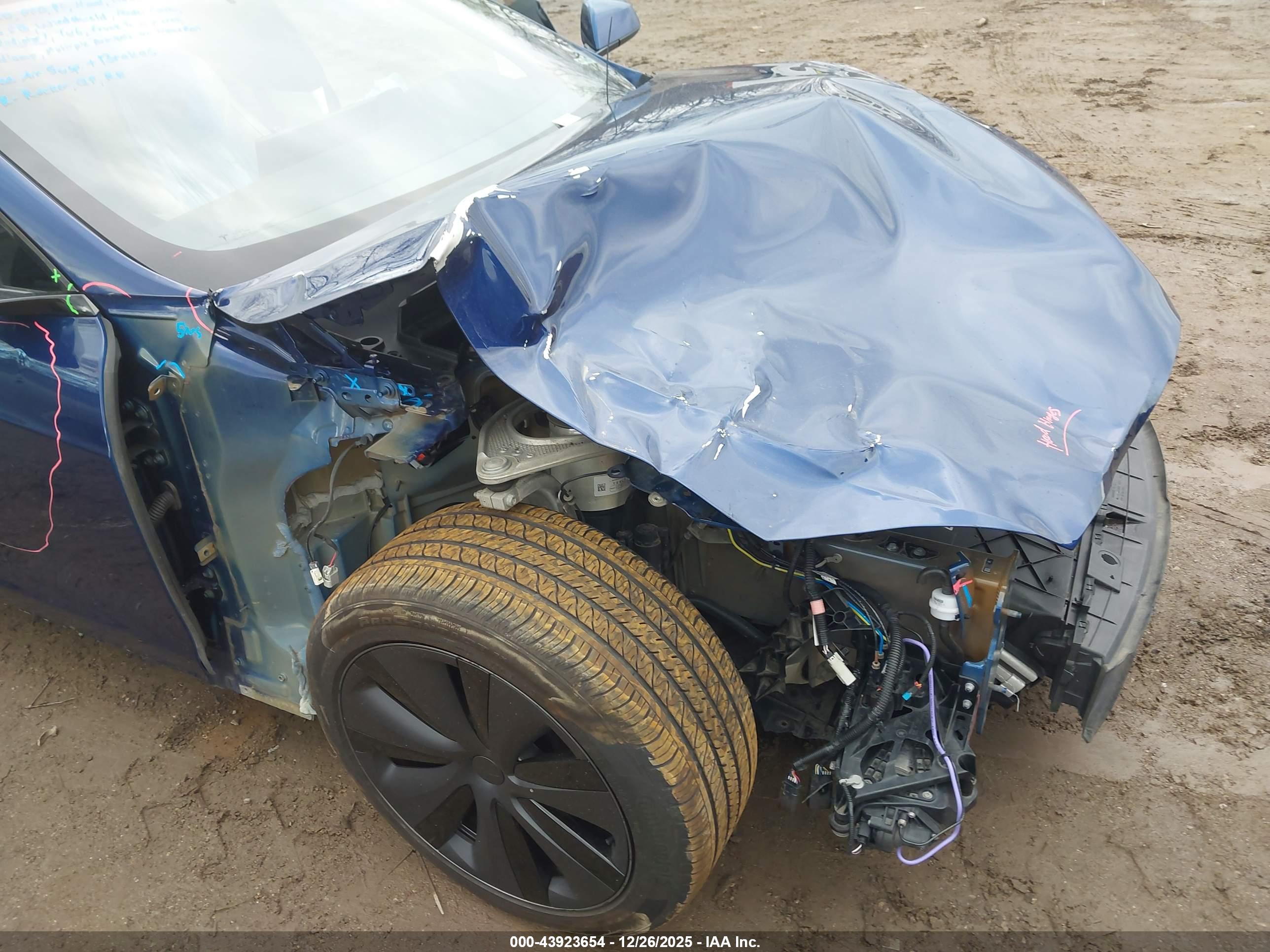 TESLA MODEL image 6