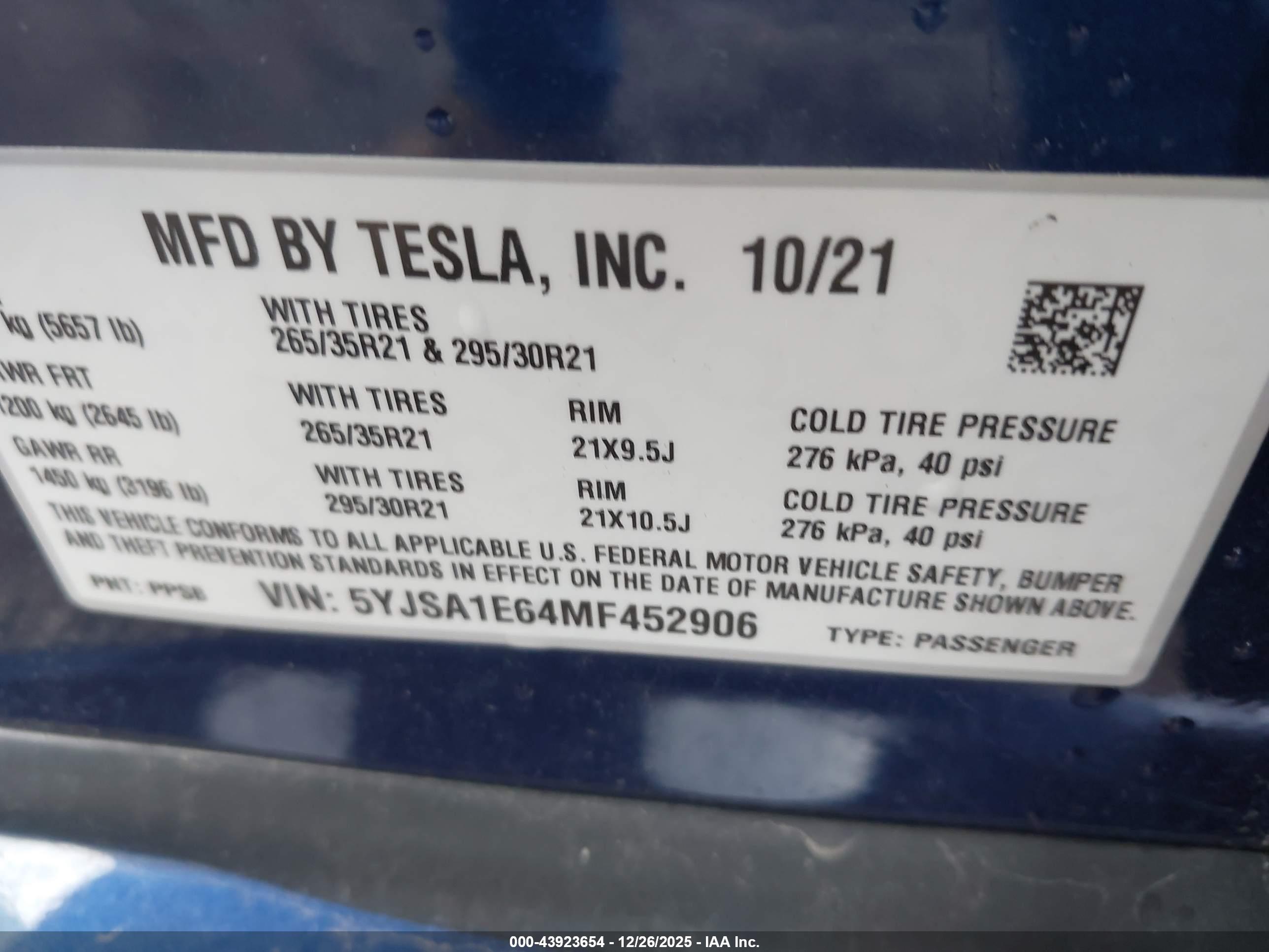 TESLA MODEL image 9