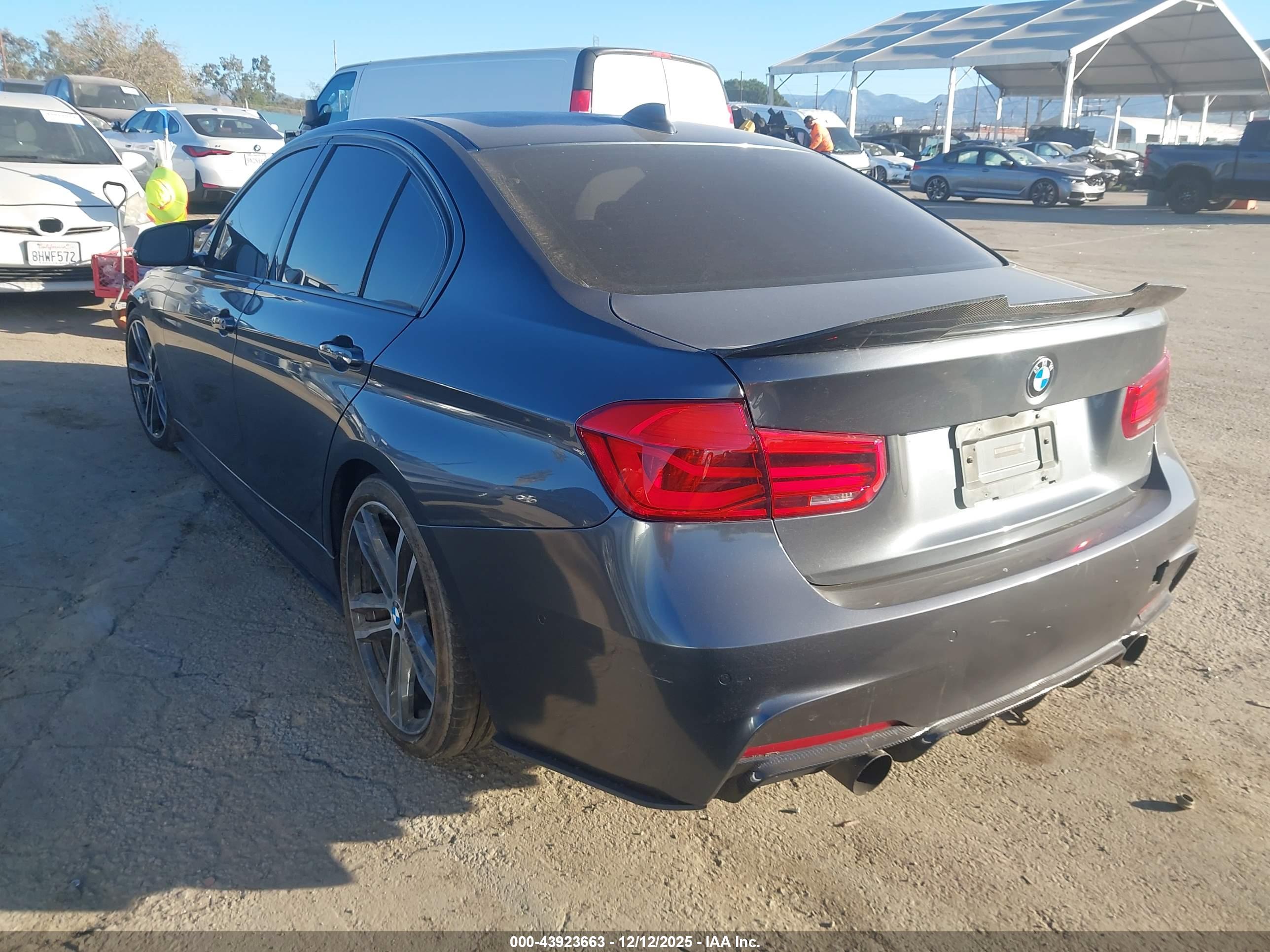 BMW 340I image 3