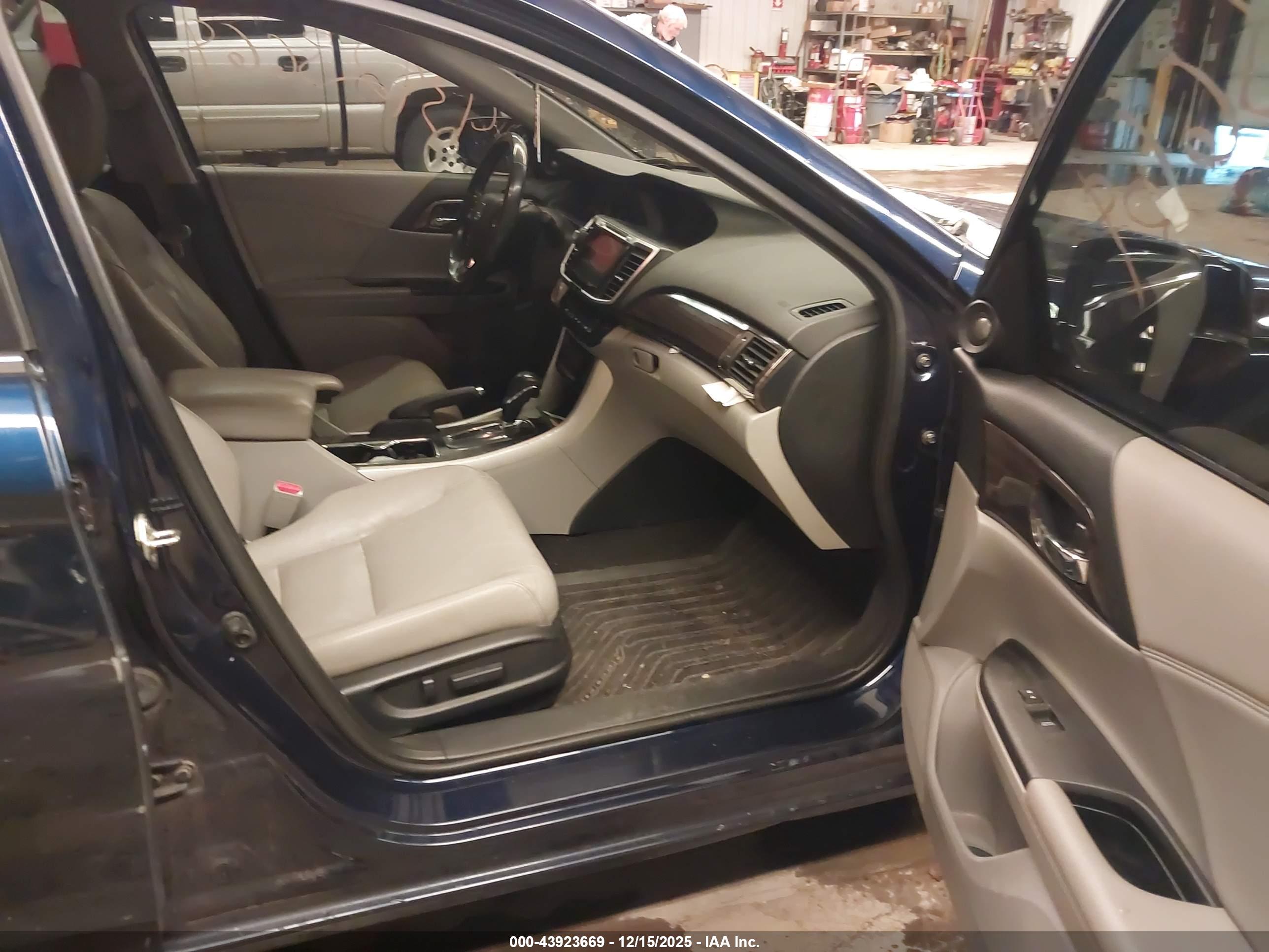 HONDA ACCORD image 5