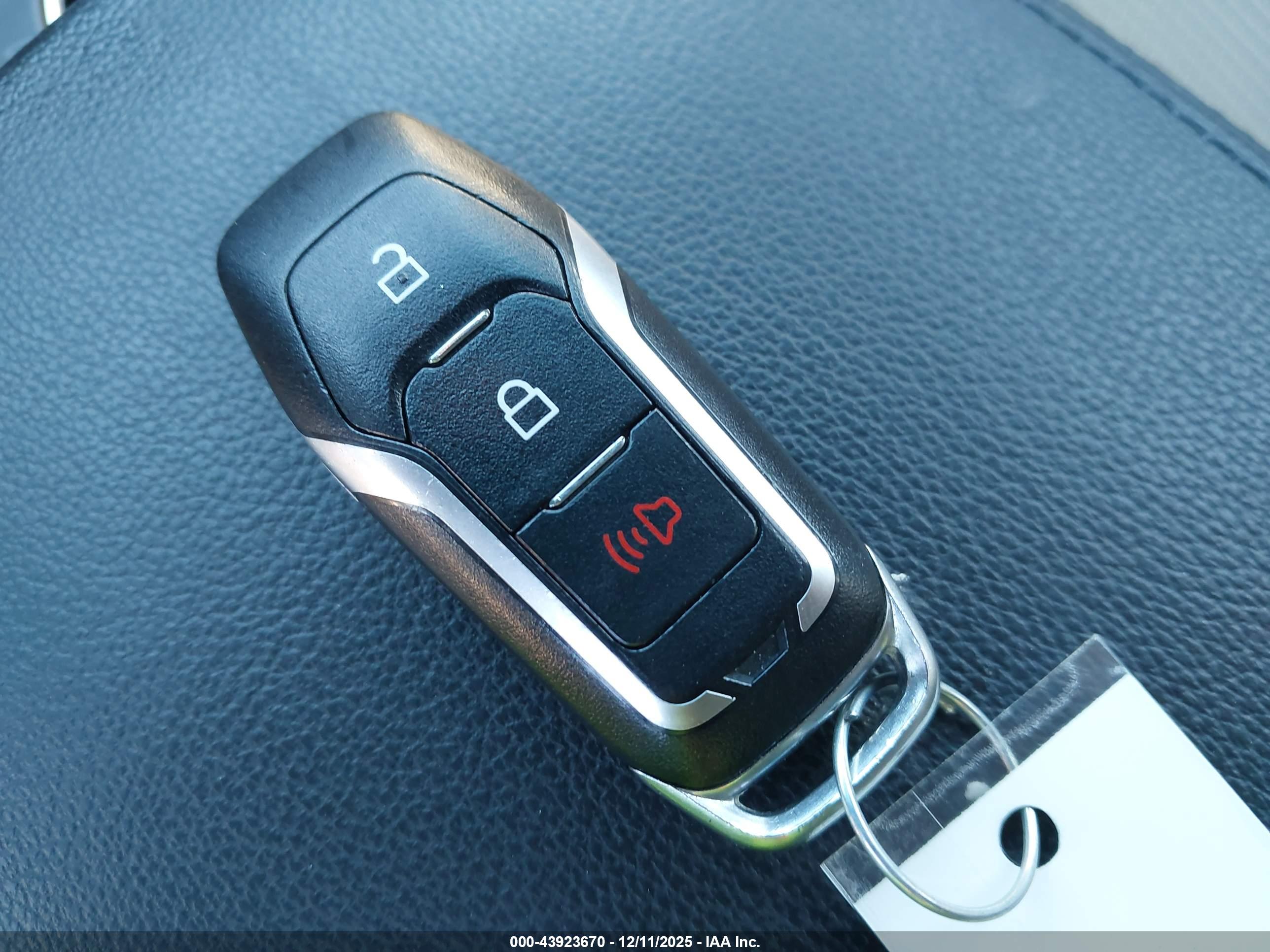 FORD EXPLORER image 11
