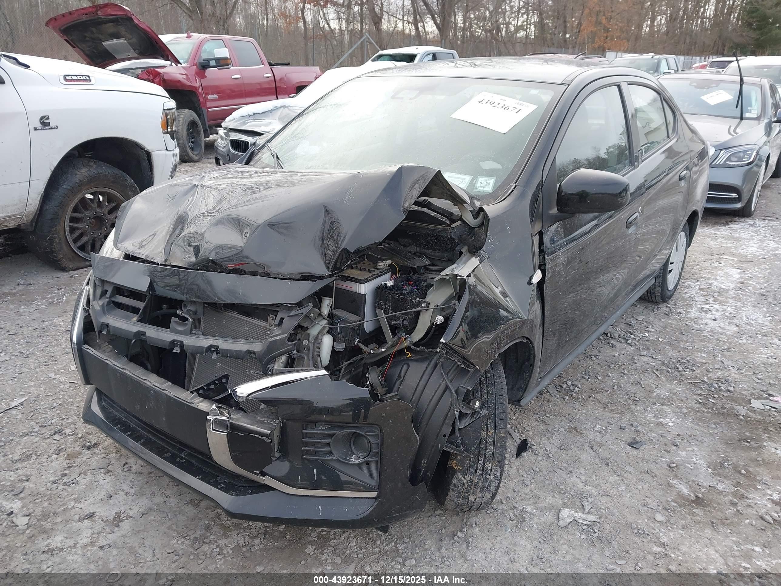 MITSUBISHI MIRAGE image 6