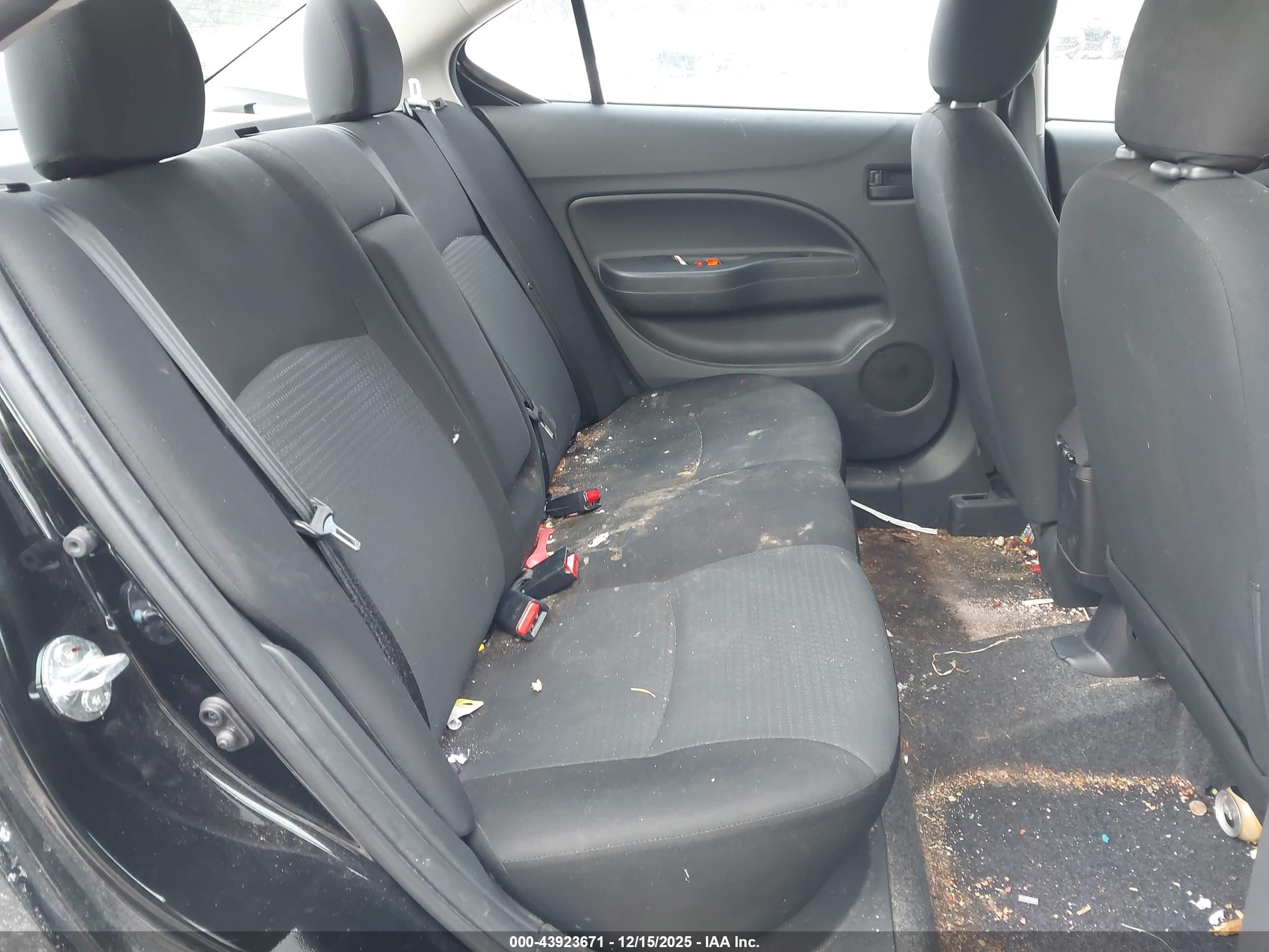 MITSUBISHI MIRAGE image 8