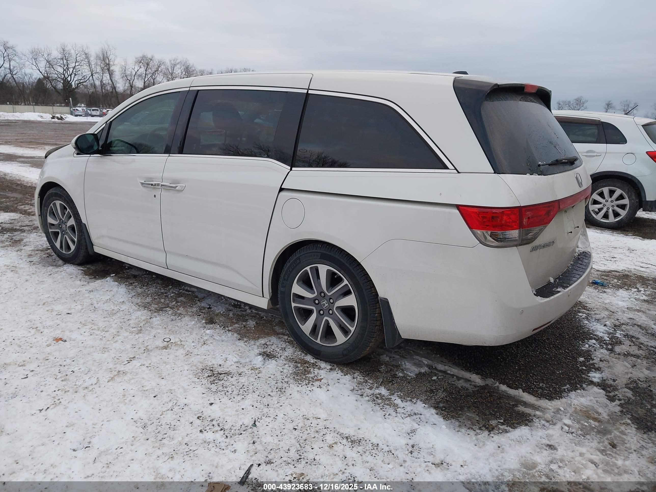 HONDA ODYSSEY image 3
