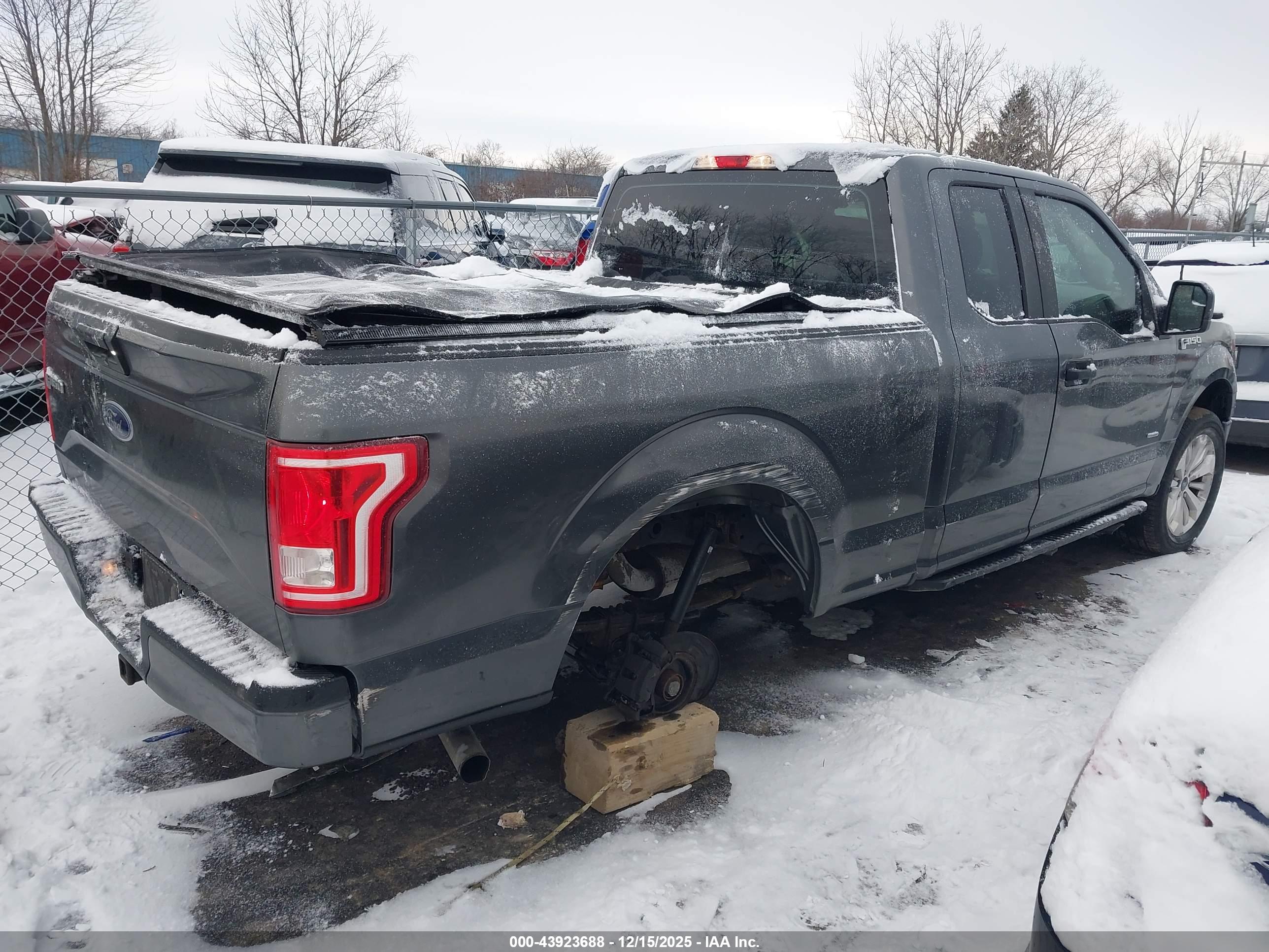 FORD F-150 image 4
