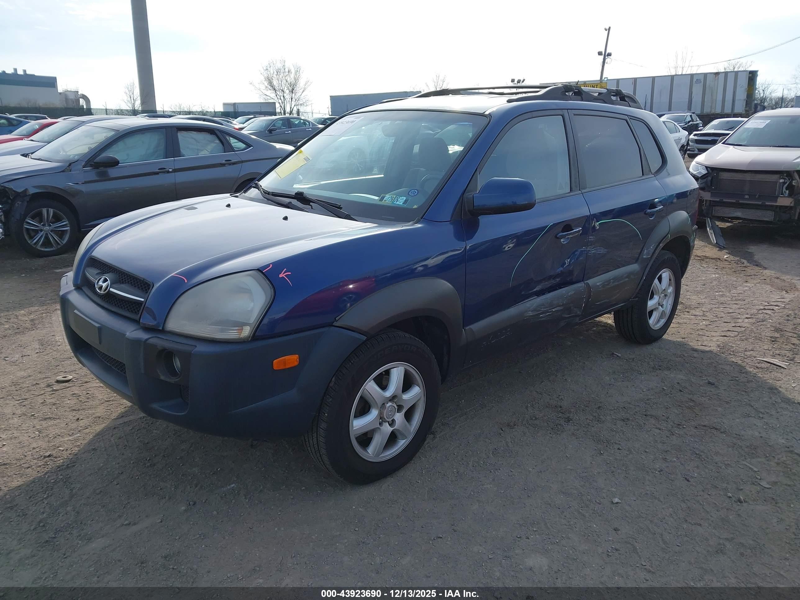 HYUNDAI TUCSON image 2