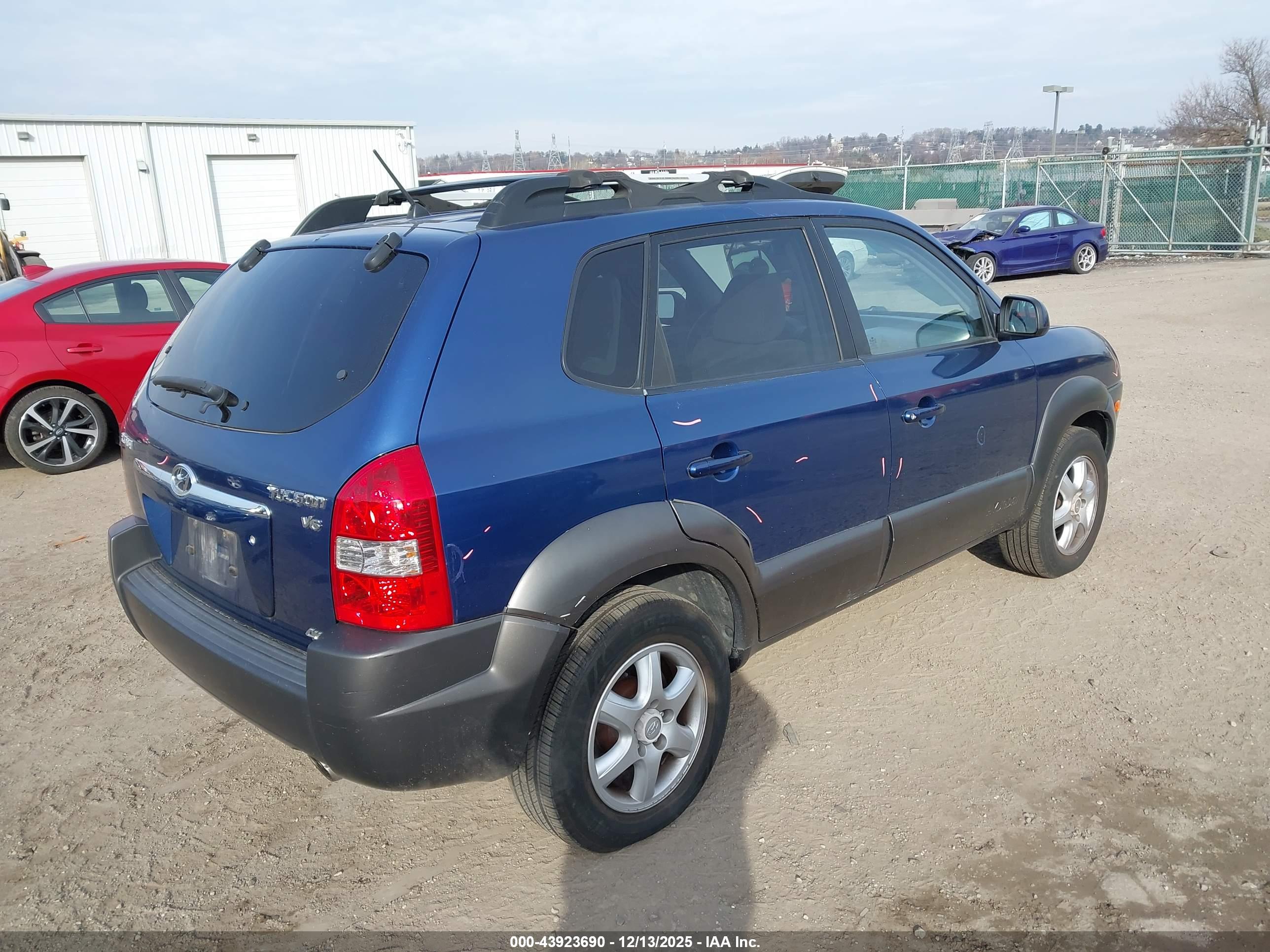 HYUNDAI TUCSON image 4
