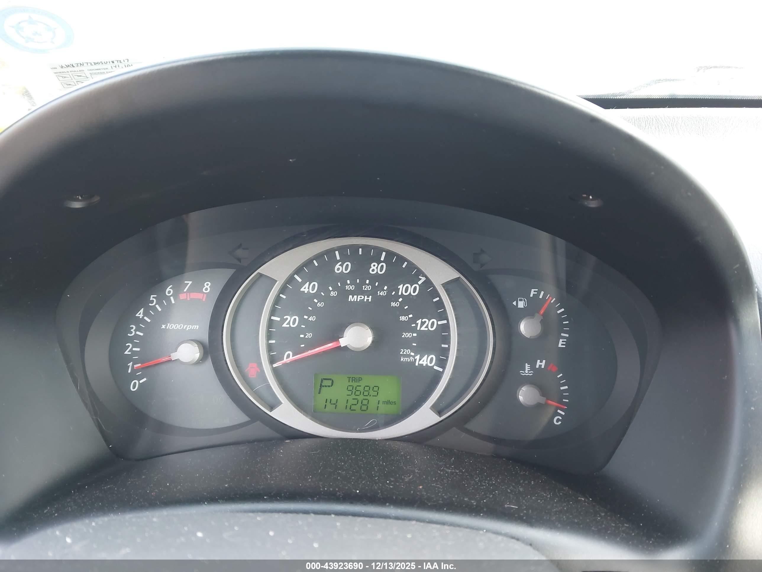 HYUNDAI TUCSON image 7