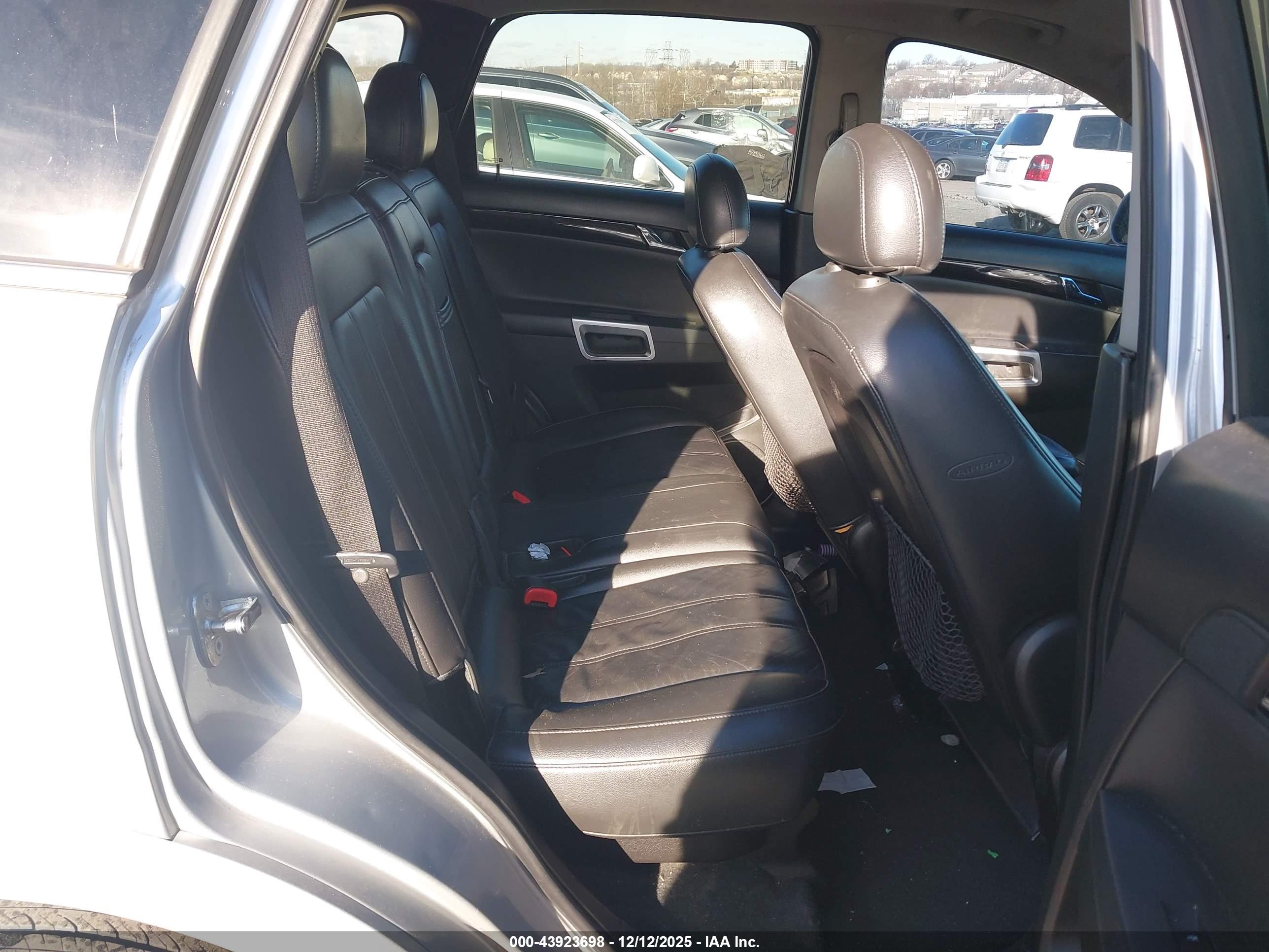 CHEVROLET CAPTIVA image 8