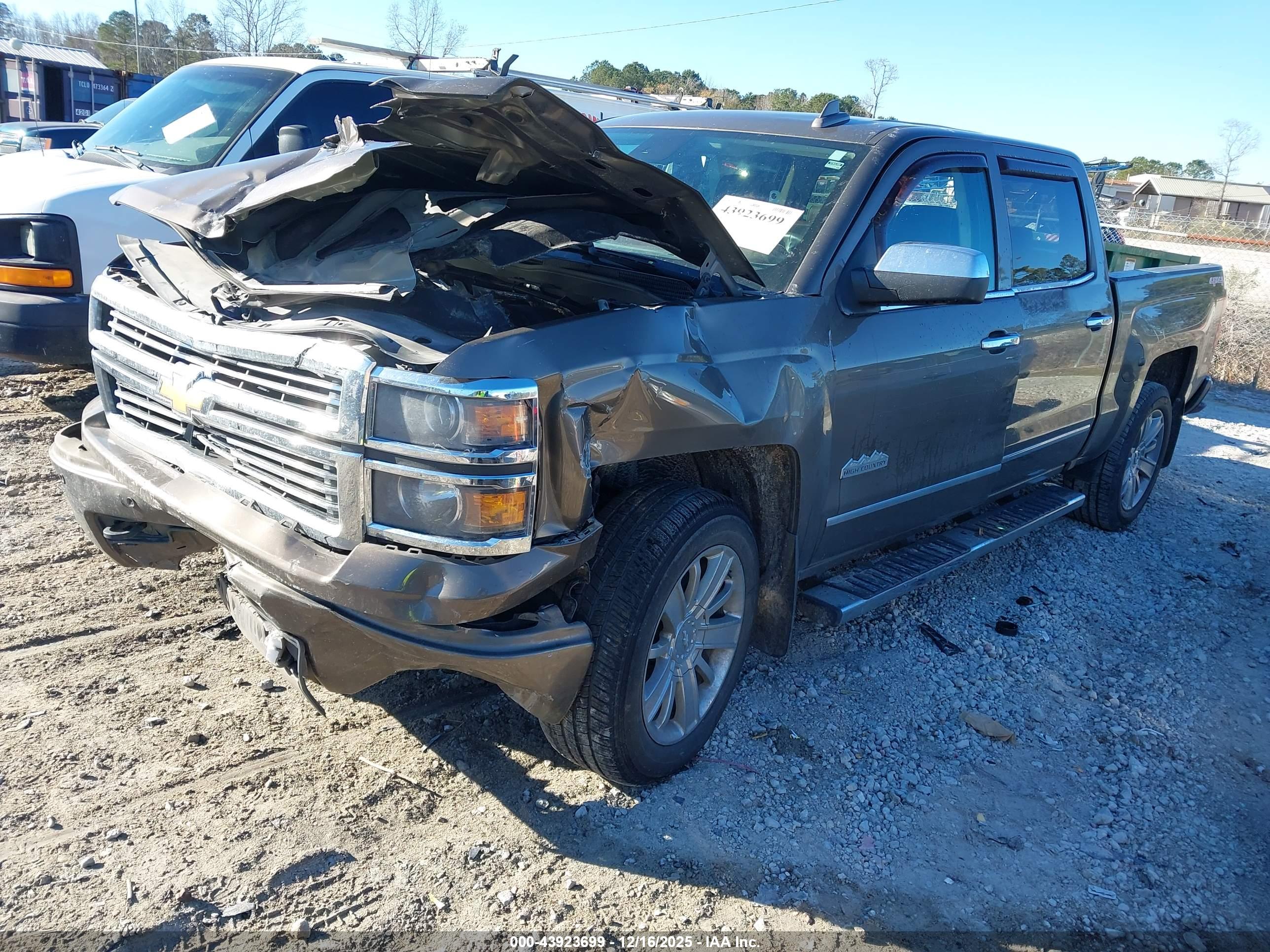 CHEVROLET SILVERADO image 2