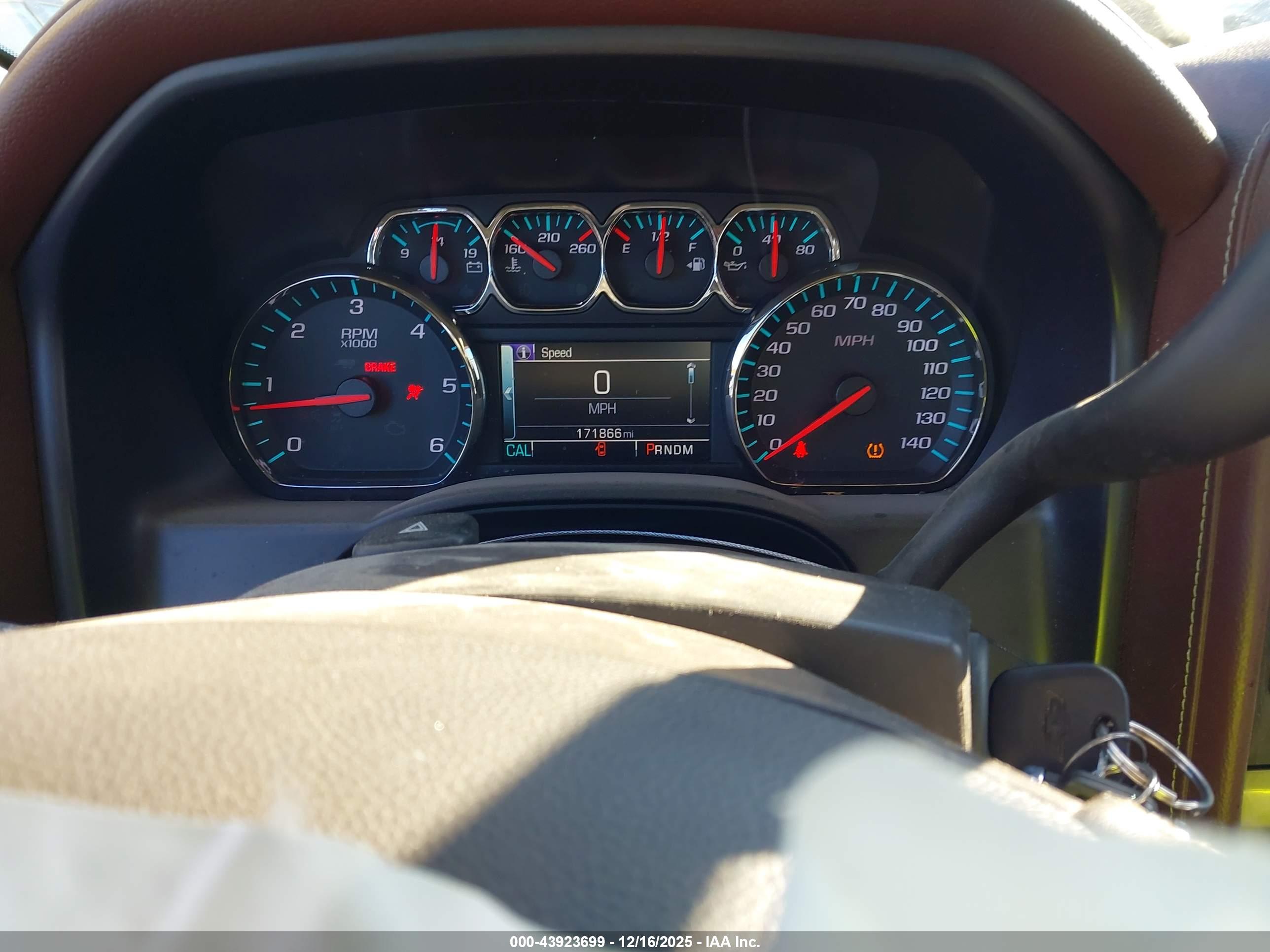 CHEVROLET SILVERADO image 7