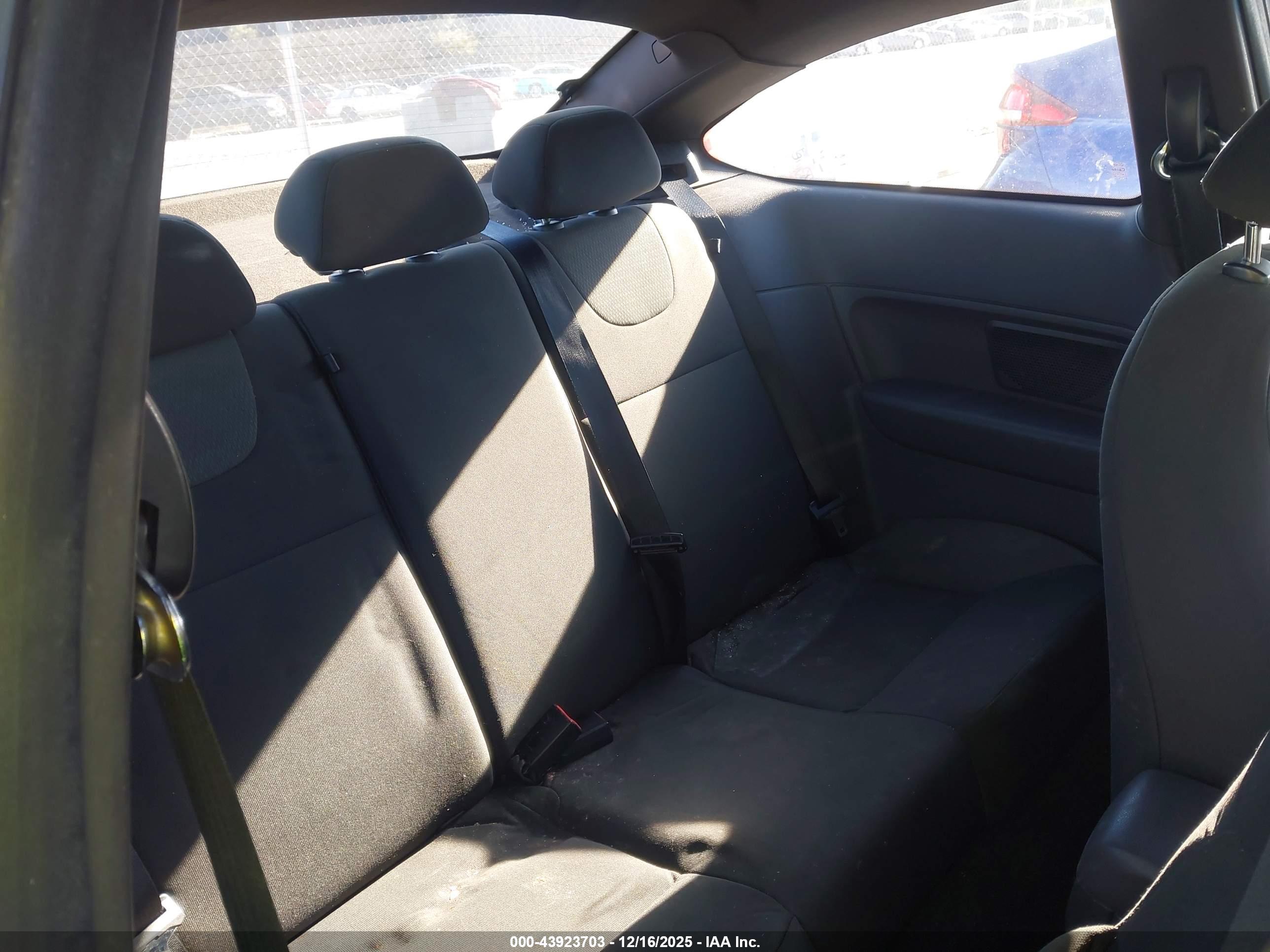 FORD FOCUS image 8