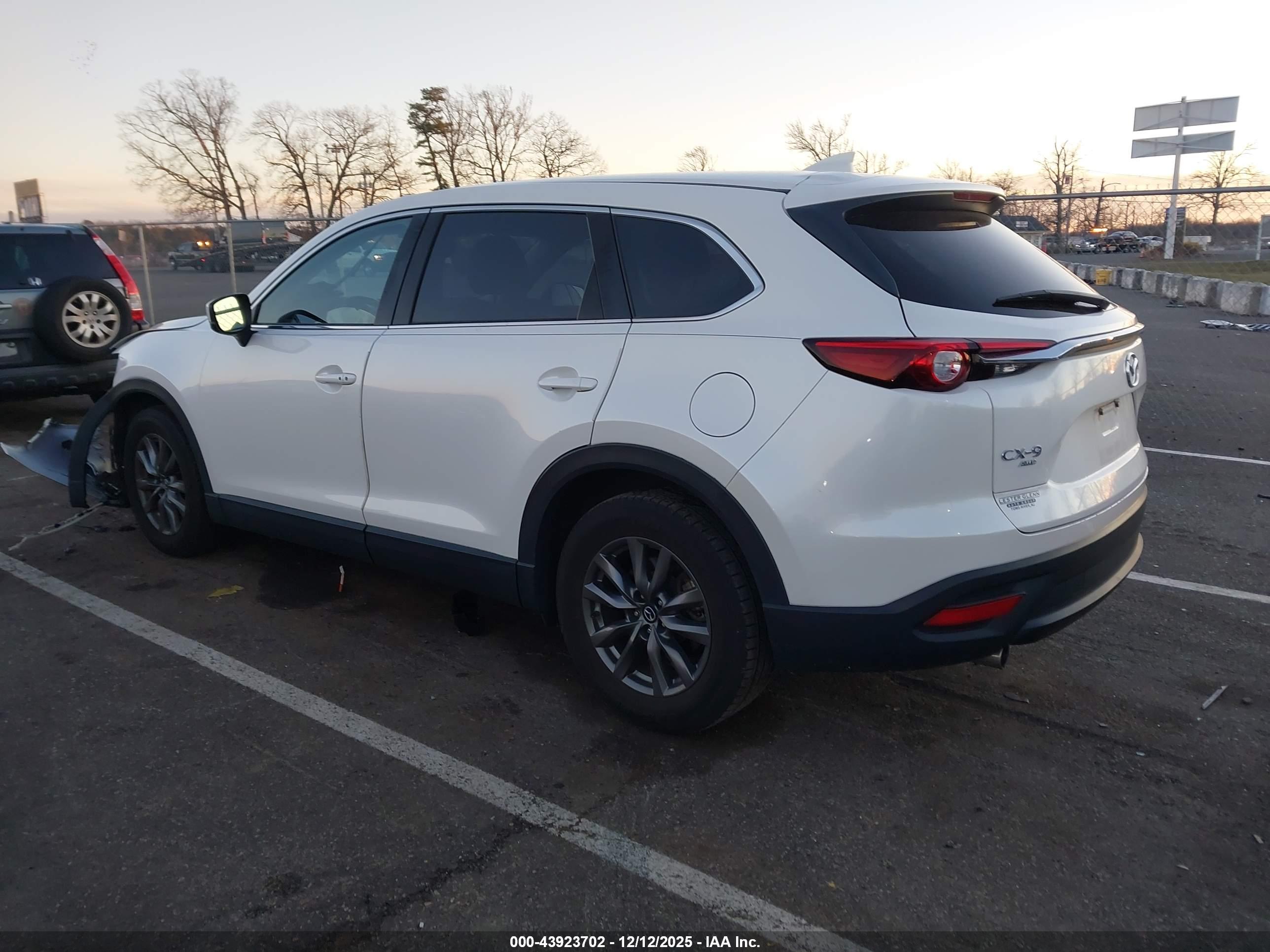 MAZDA CX-9 image 3