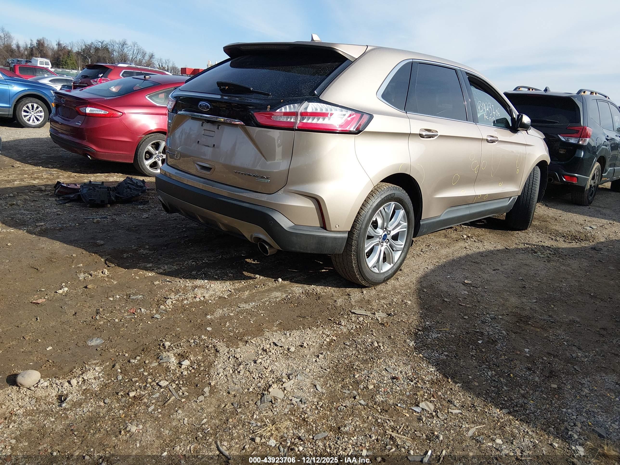 FORD EDGE image 4