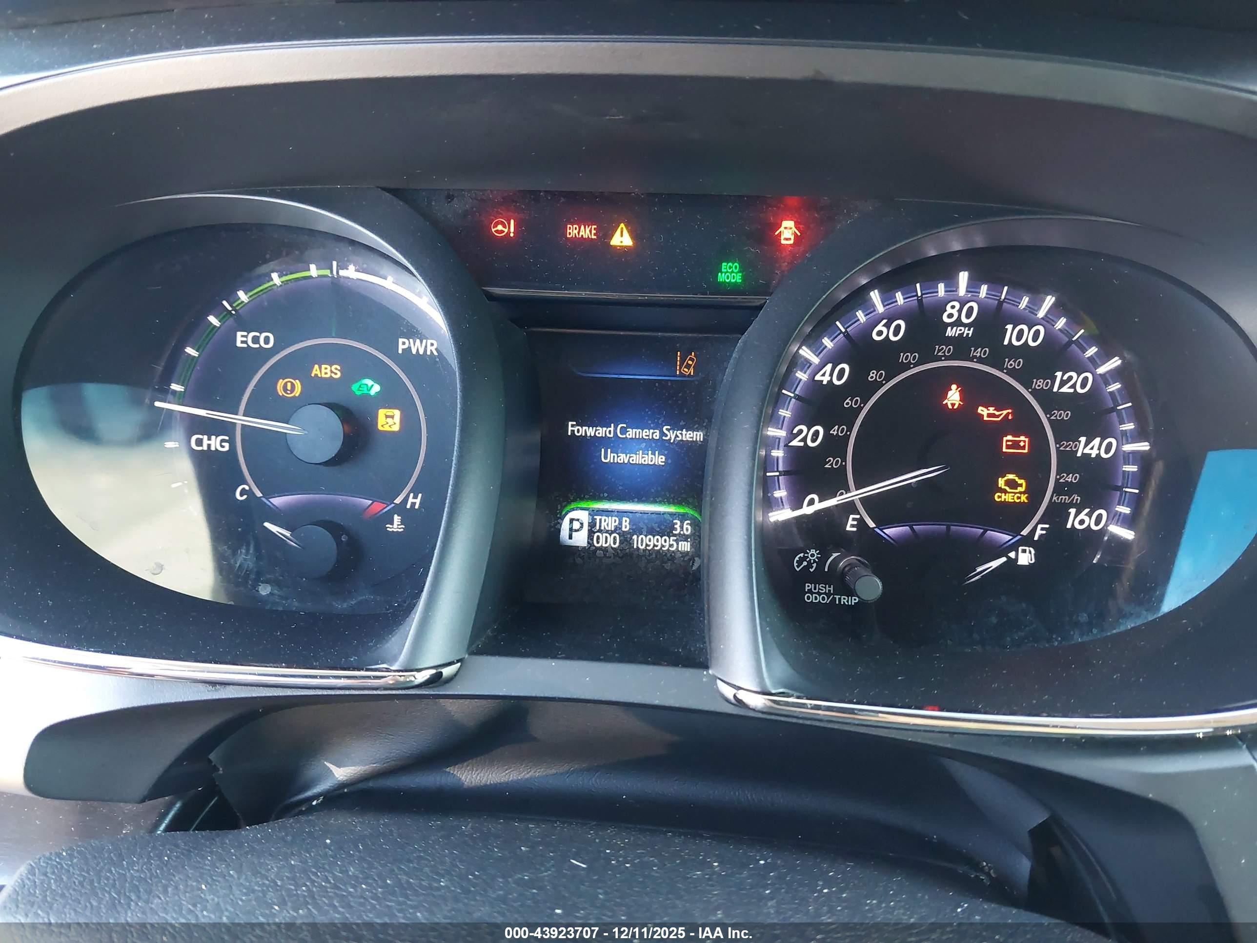 TOYOTA AVALON image 7