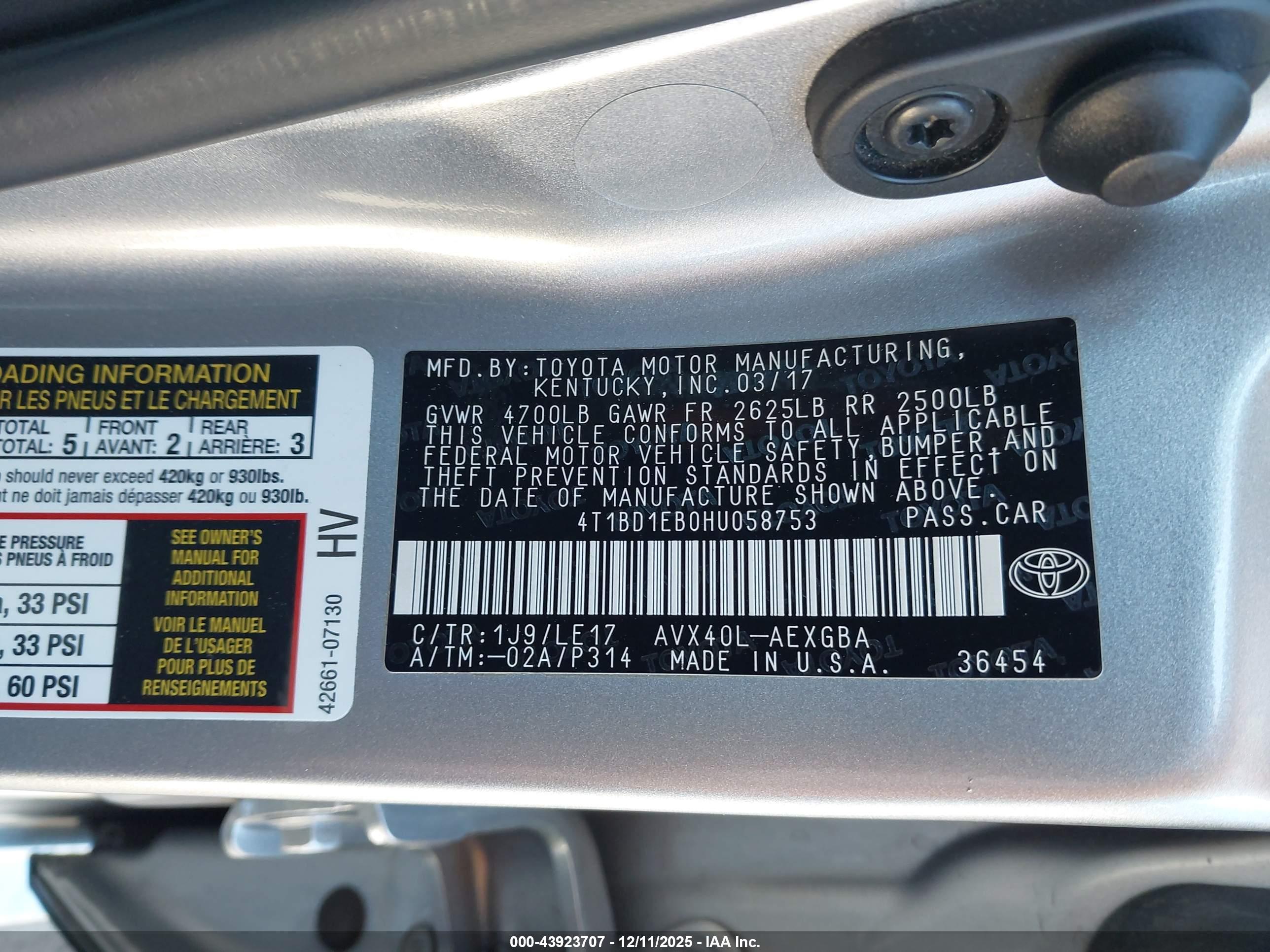 TOYOTA AVALON image 9