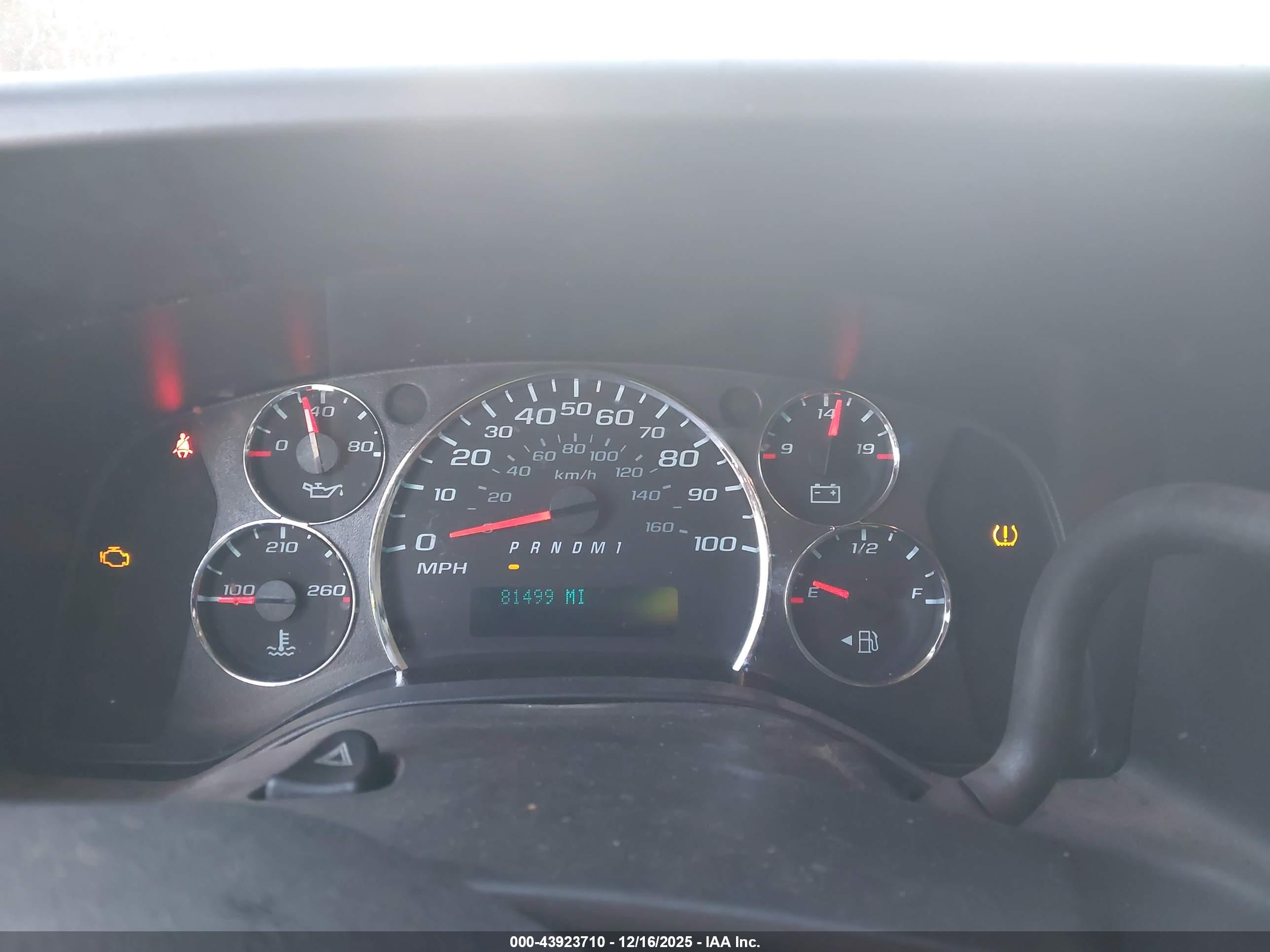 CHEVROLET EXPRESS image 6