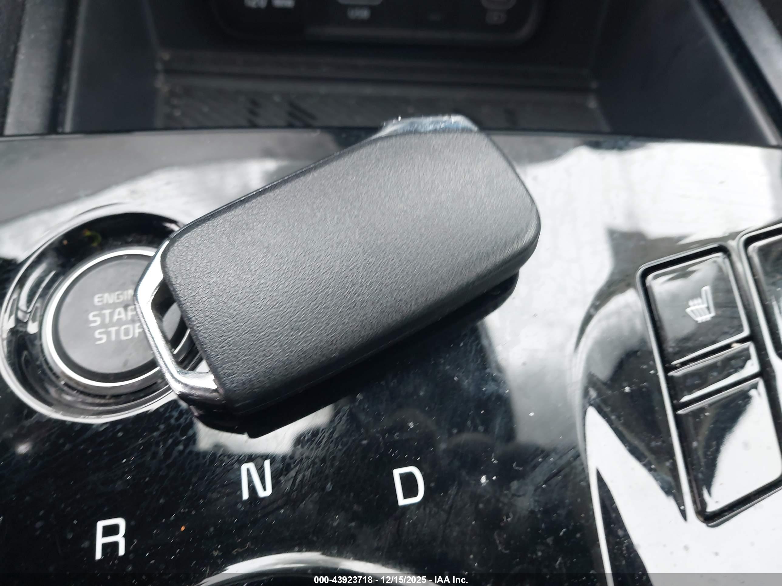 KIA SPORTAGE image 11