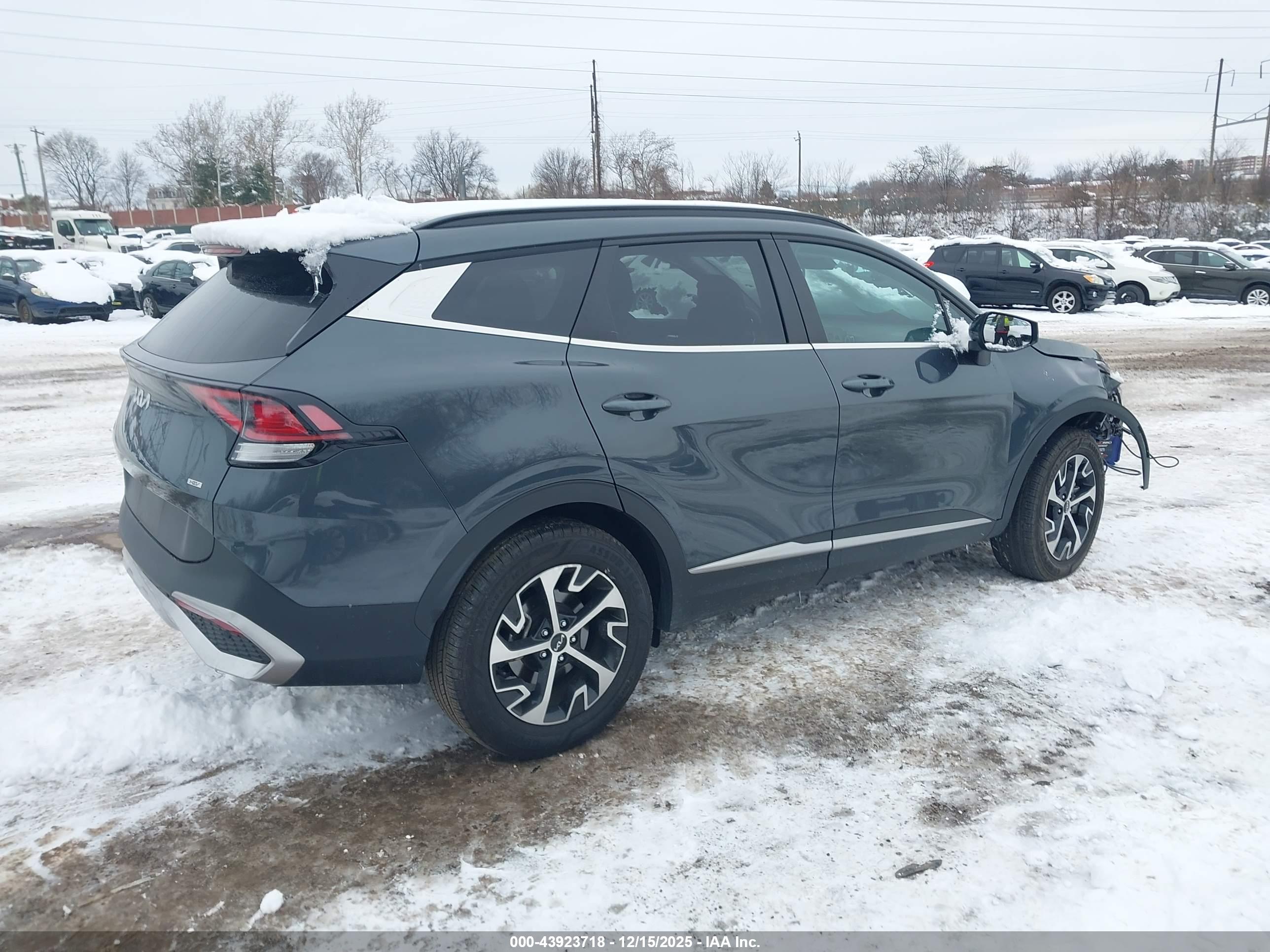 KIA SPORTAGE image 4