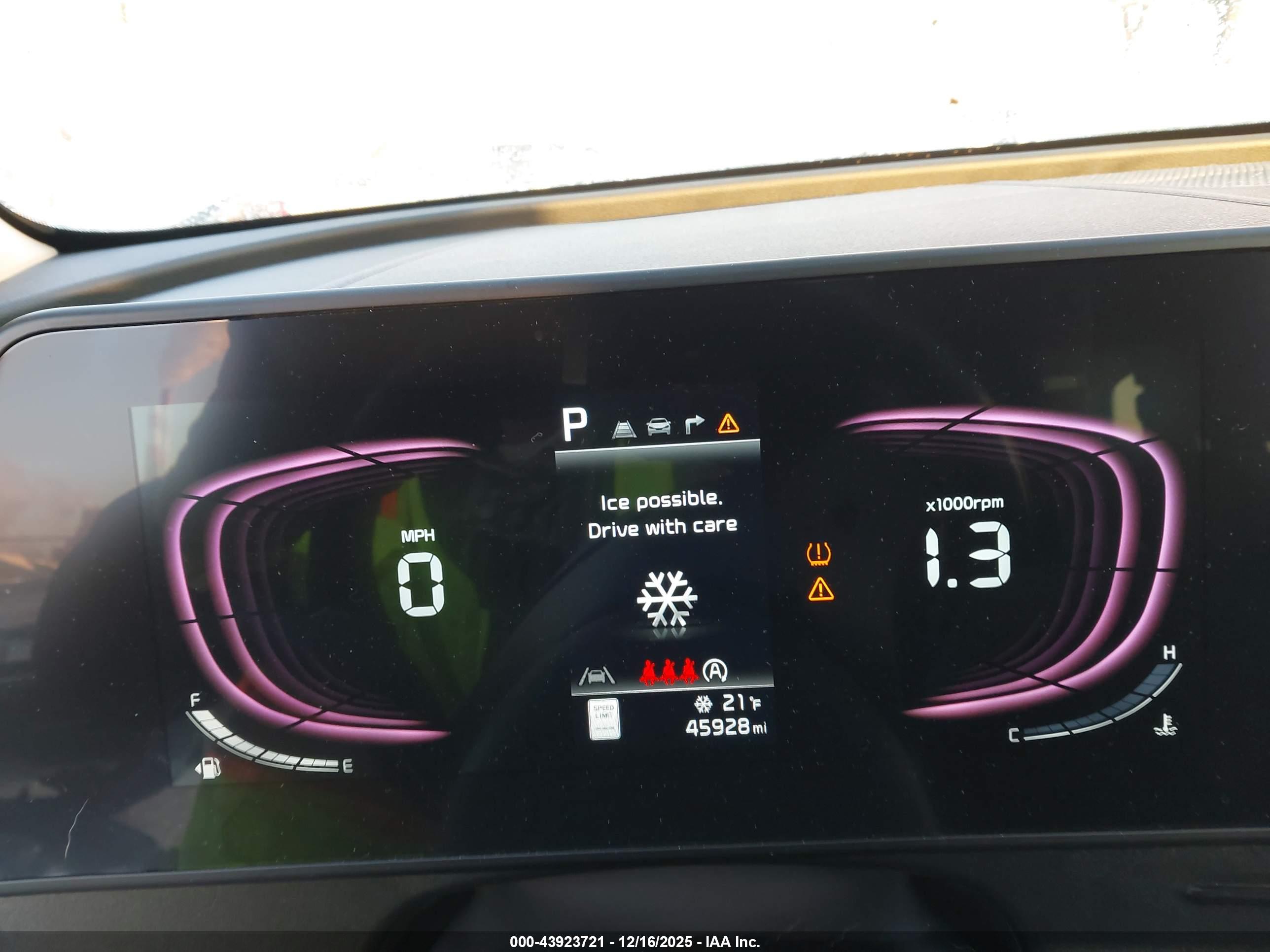 KIA SPORTAGE image 7