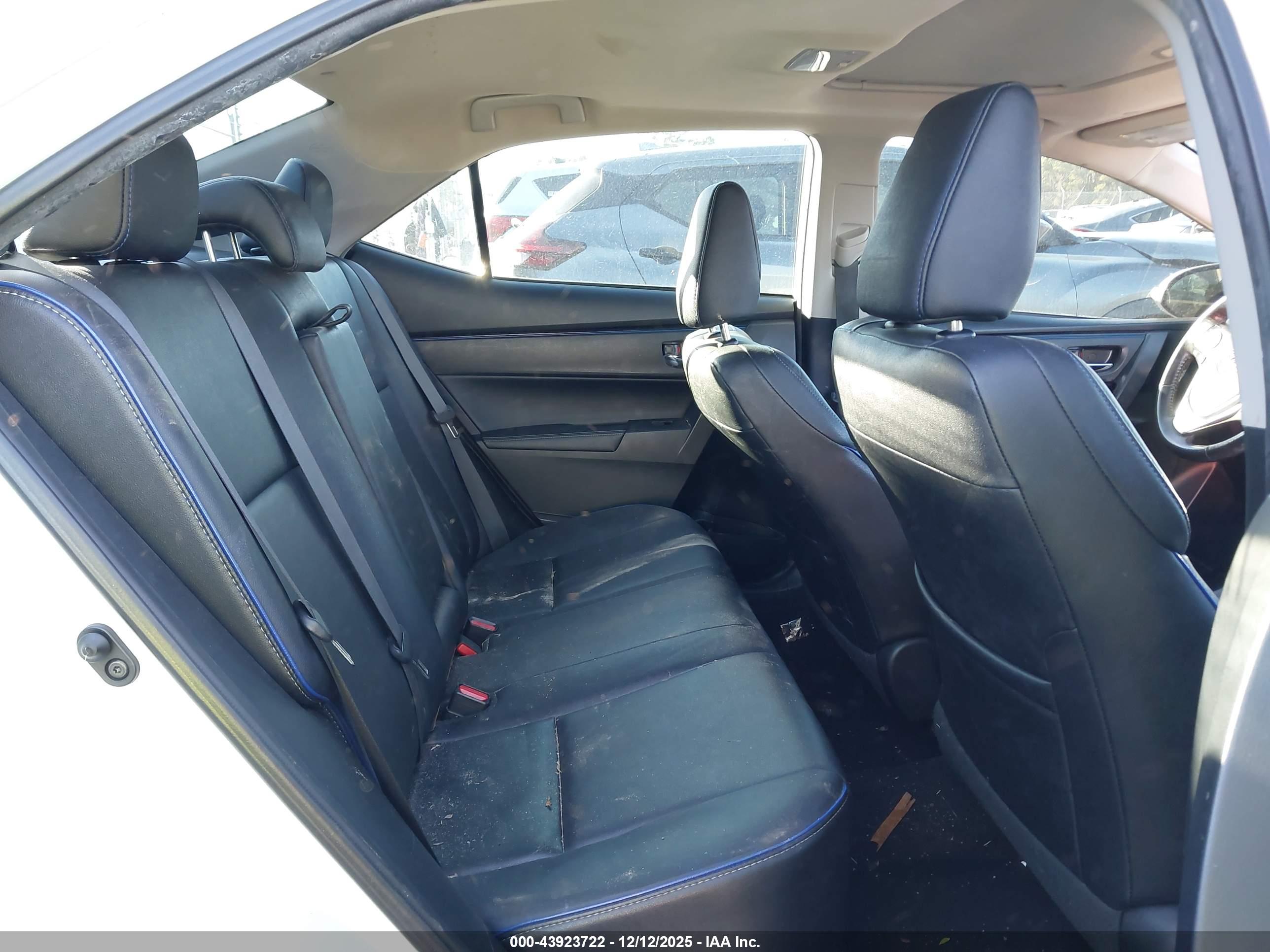 TOYOTA COROLLA image 8