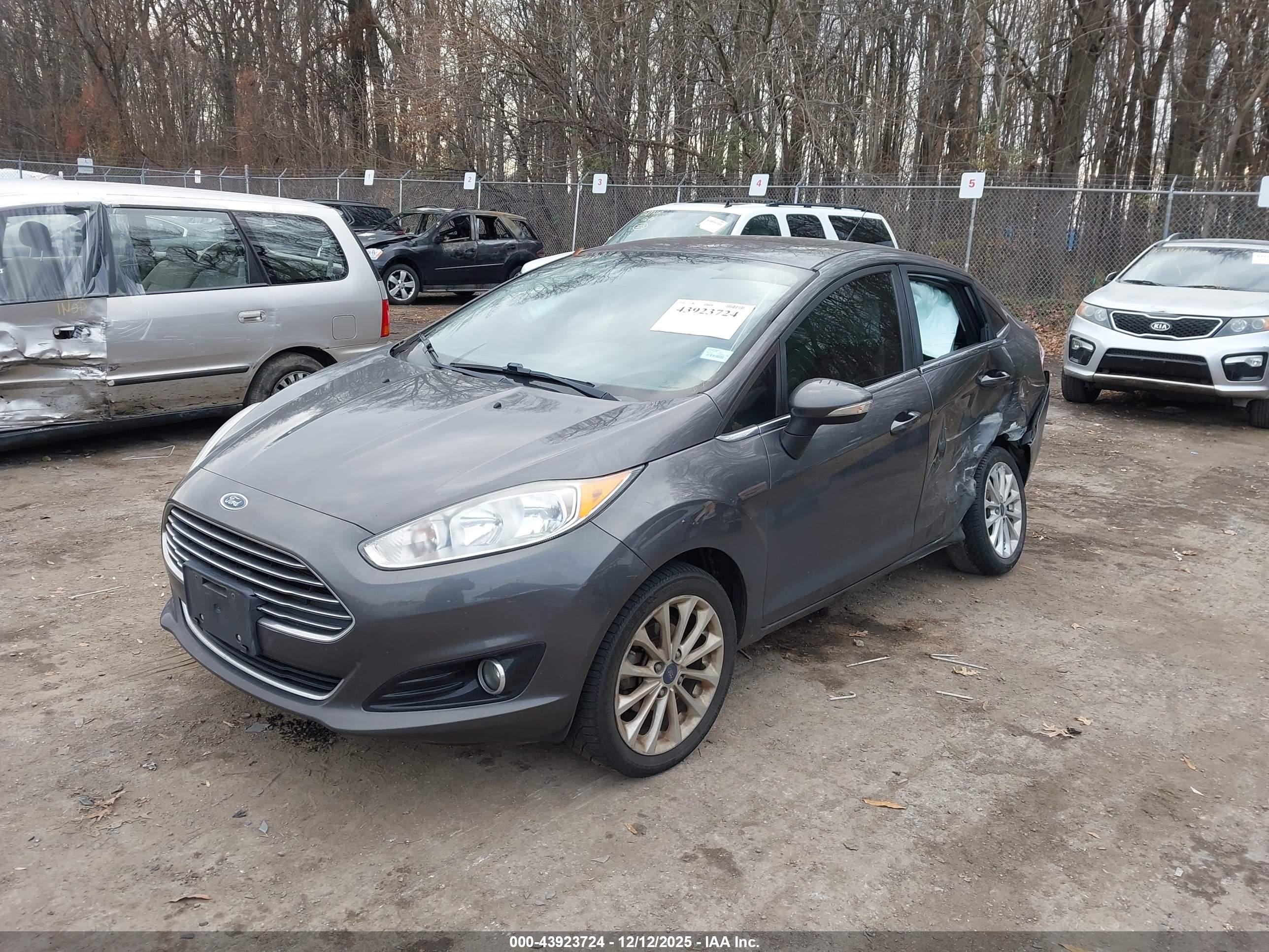 FORD FIESTA image 2