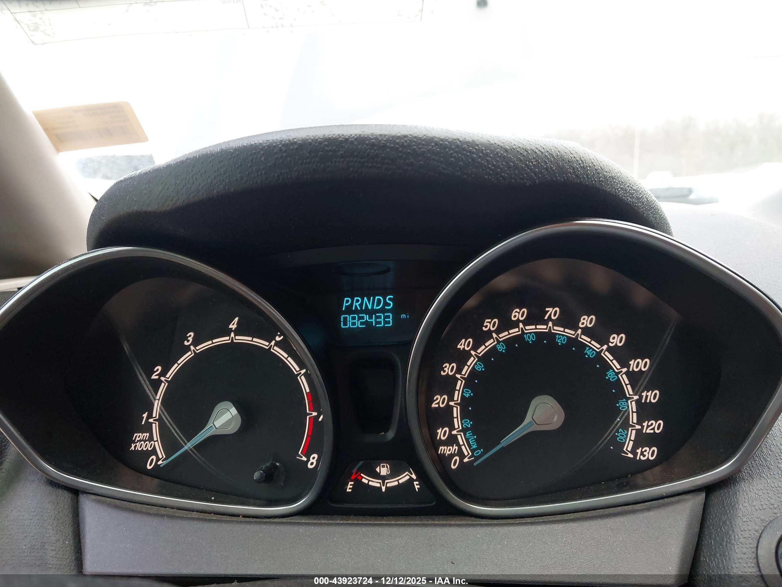FORD FIESTA image 7
