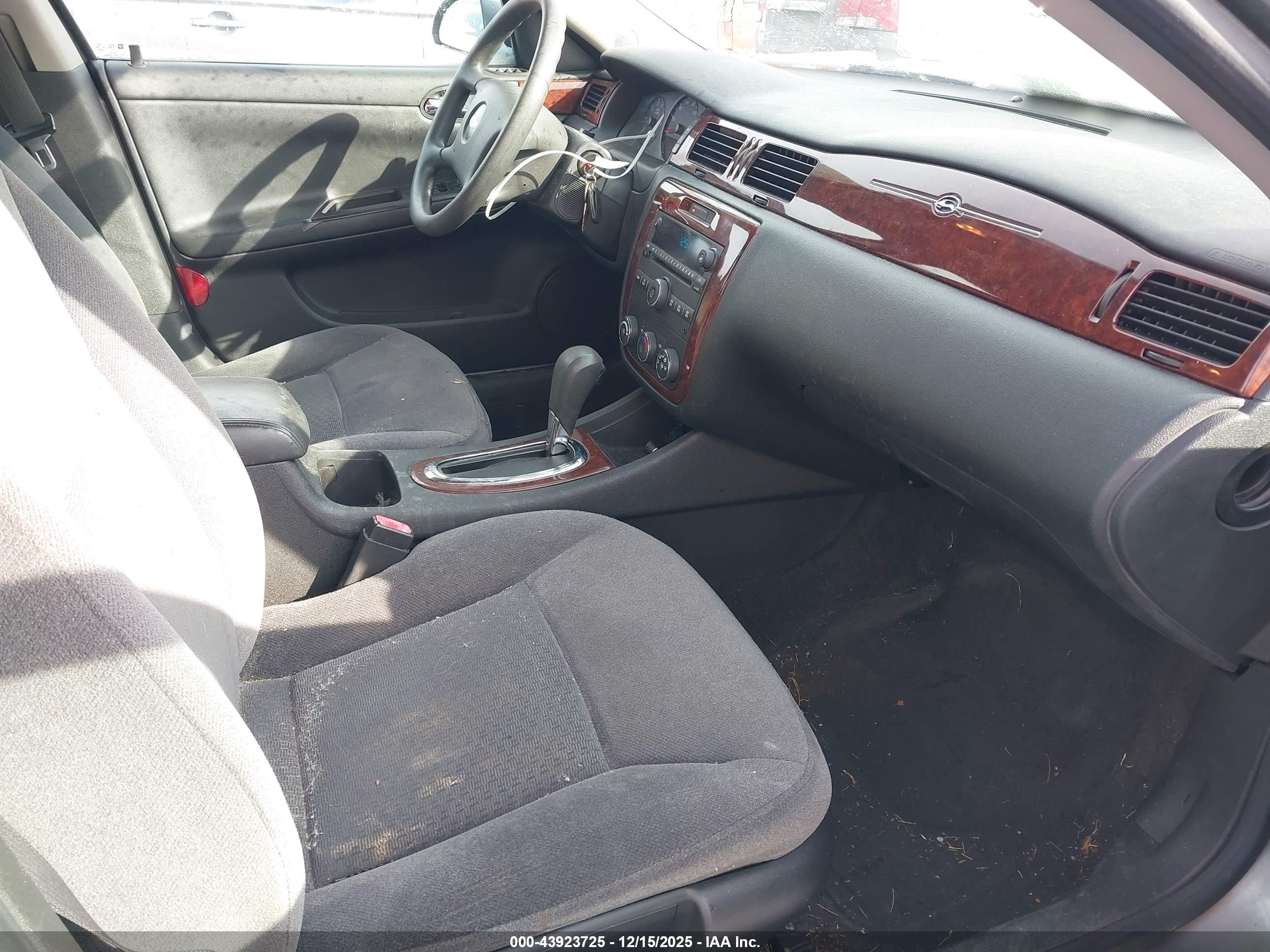 CHEVROLET IMPALA image 5