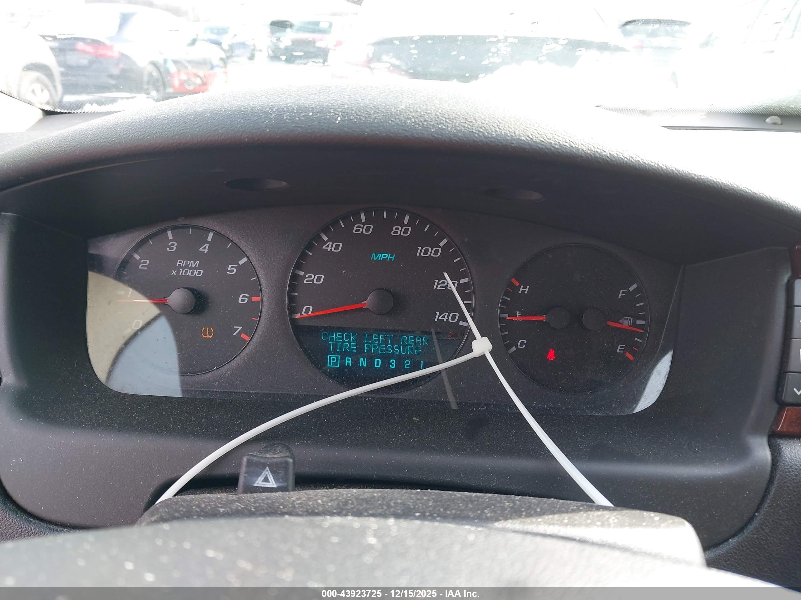 CHEVROLET IMPALA image 7