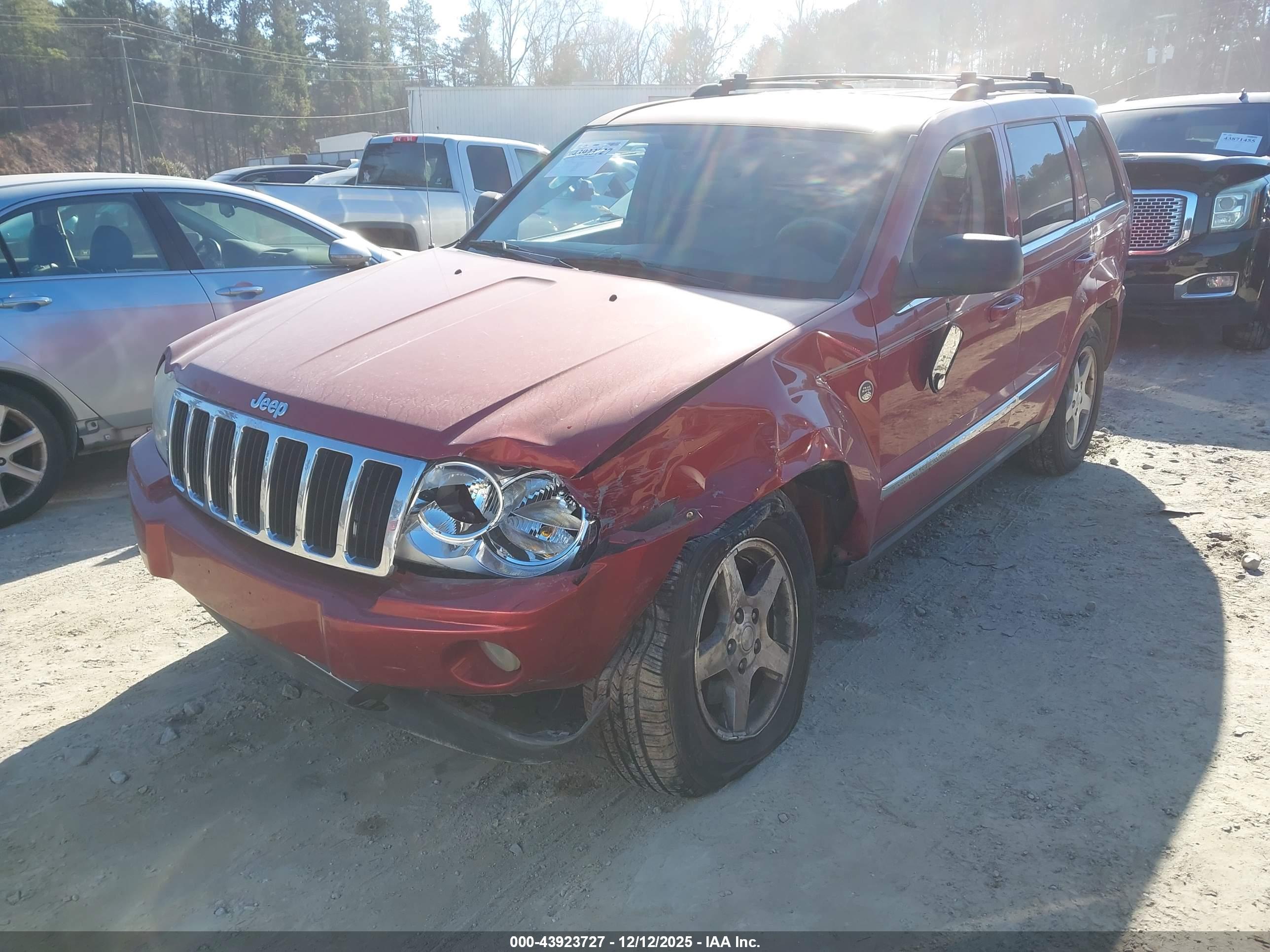 JEEP GRAND image 2