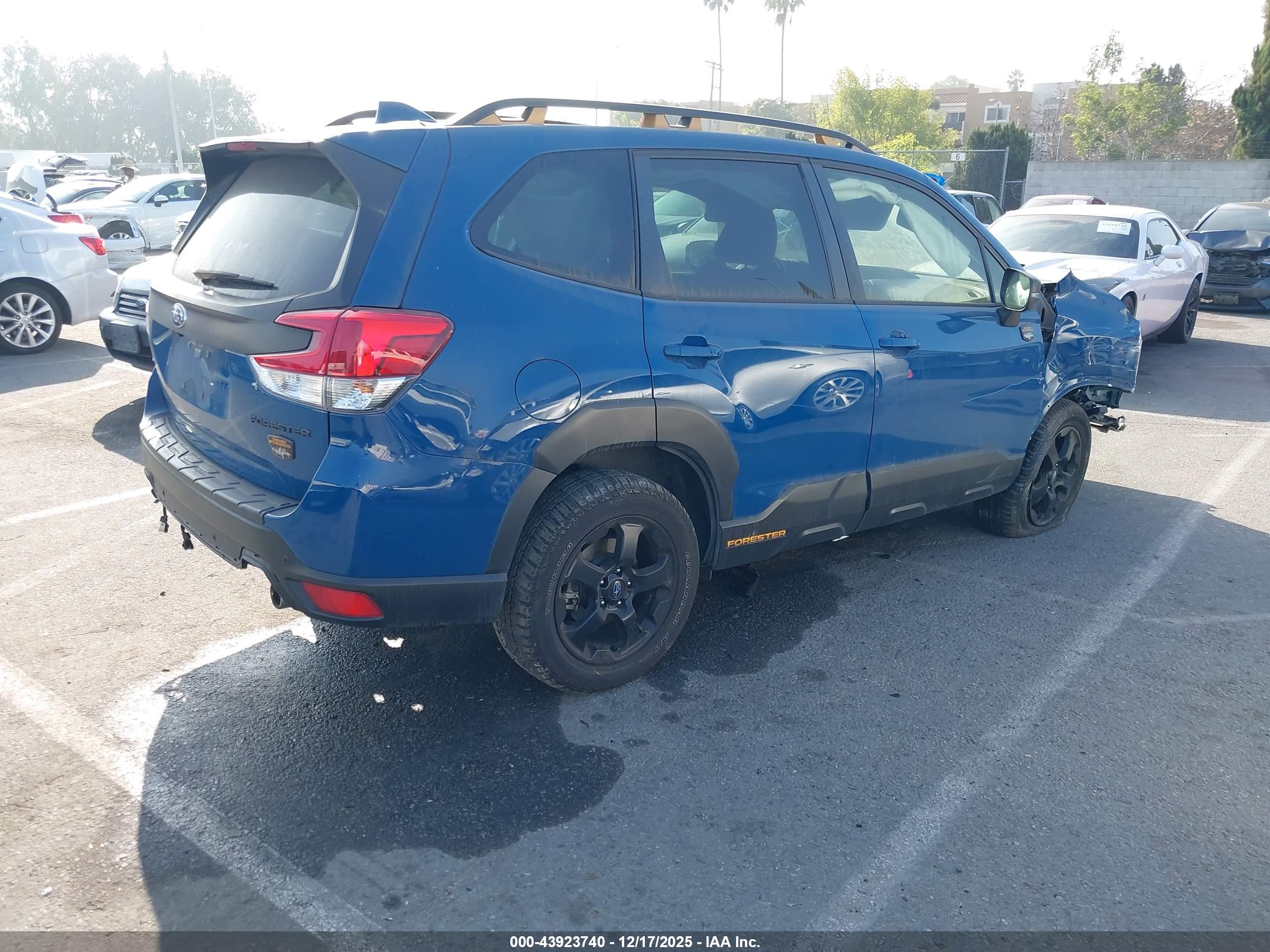 SUBARU FORESTER image 4