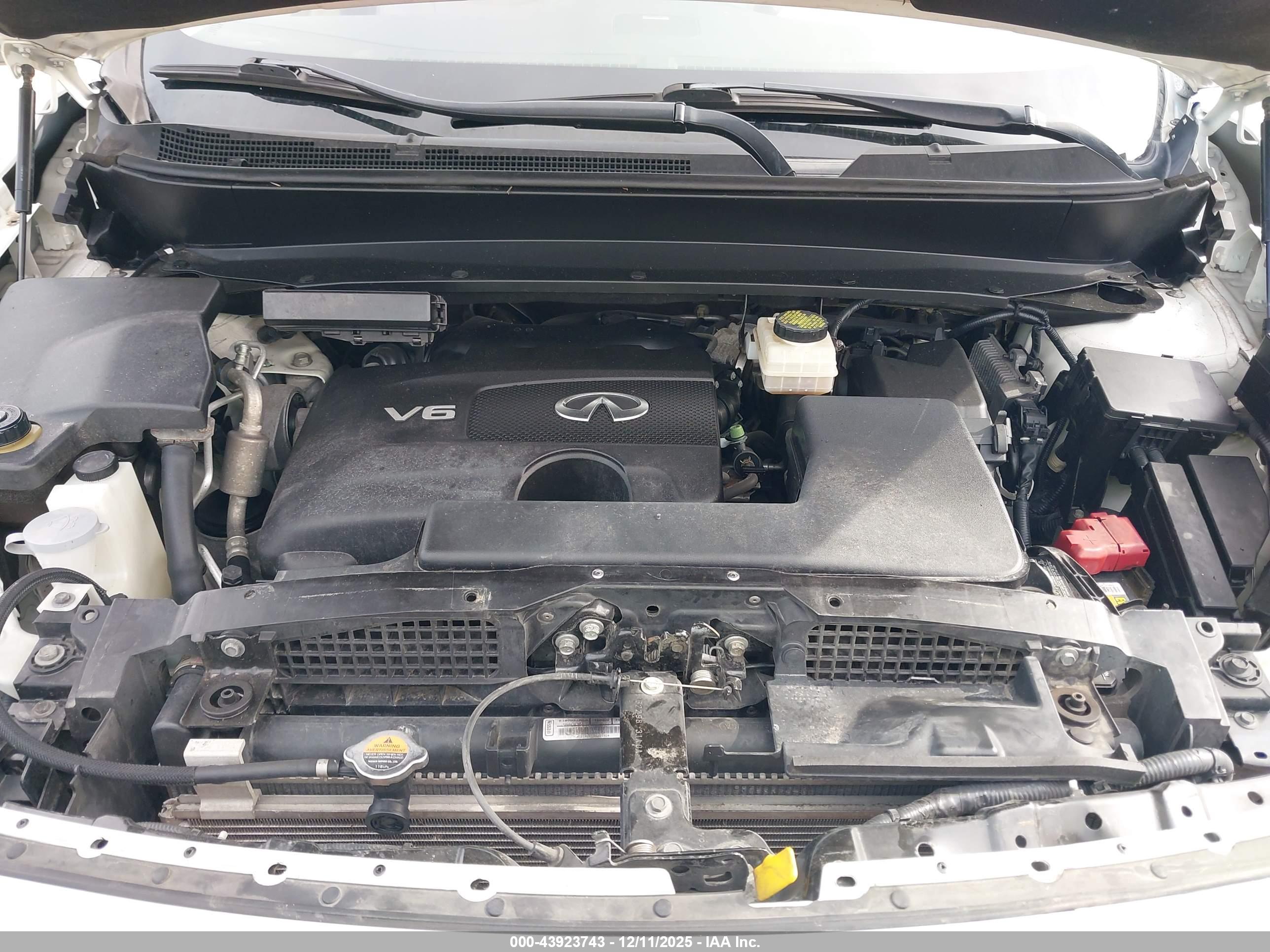 INFINITI QX60 image 10