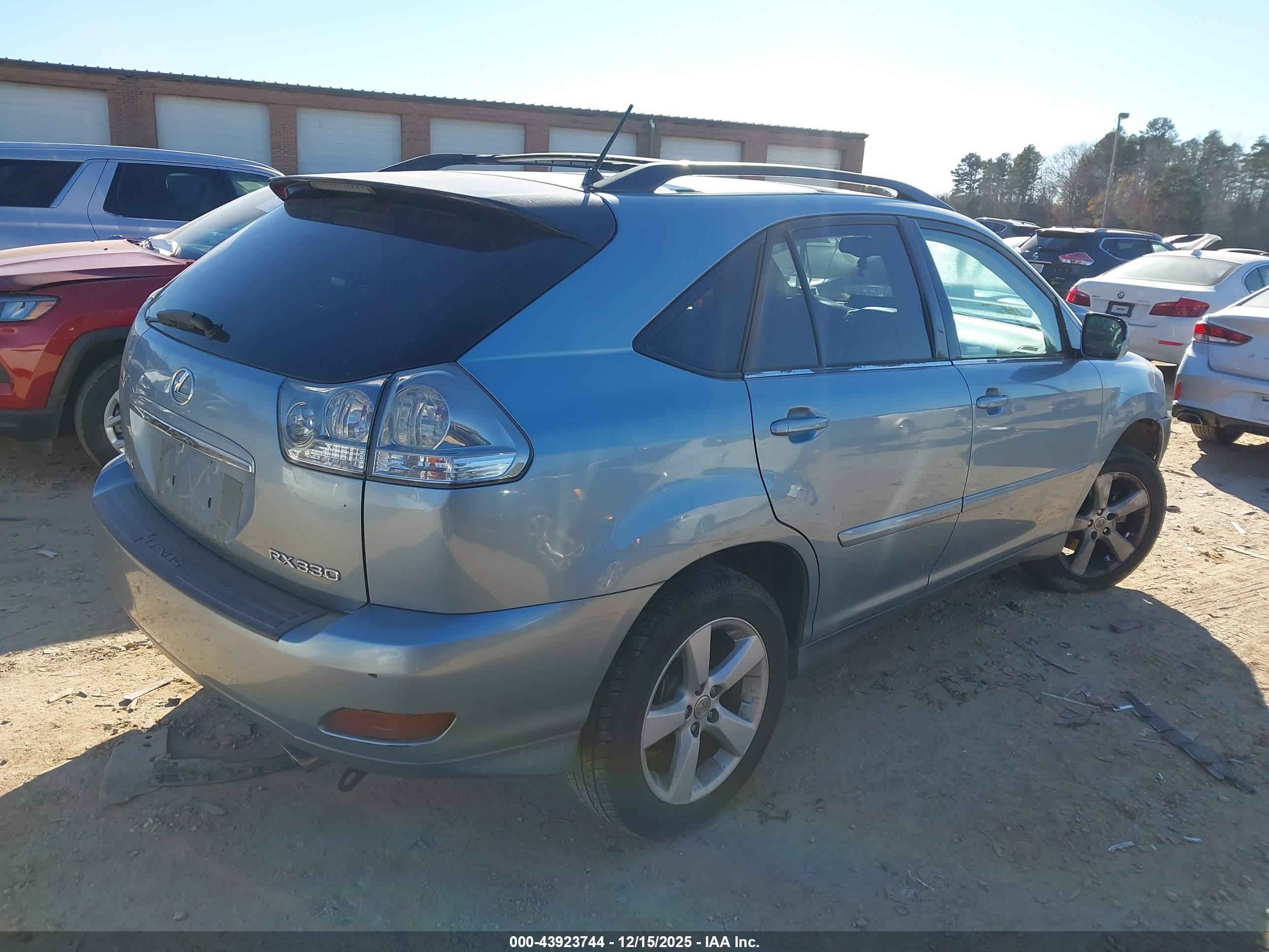 LEXUS RX image 4