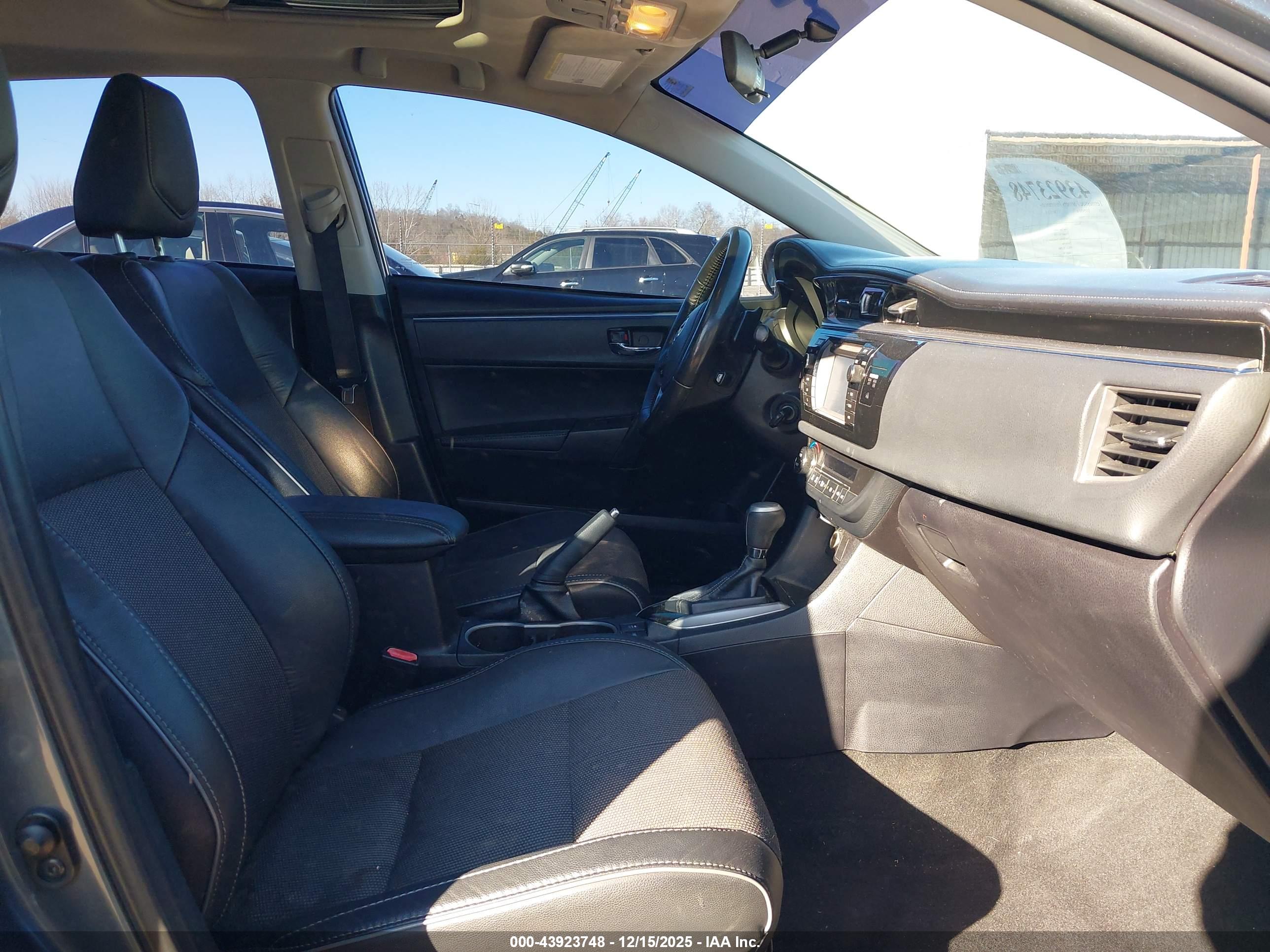 TOYOTA COROLLA image 5