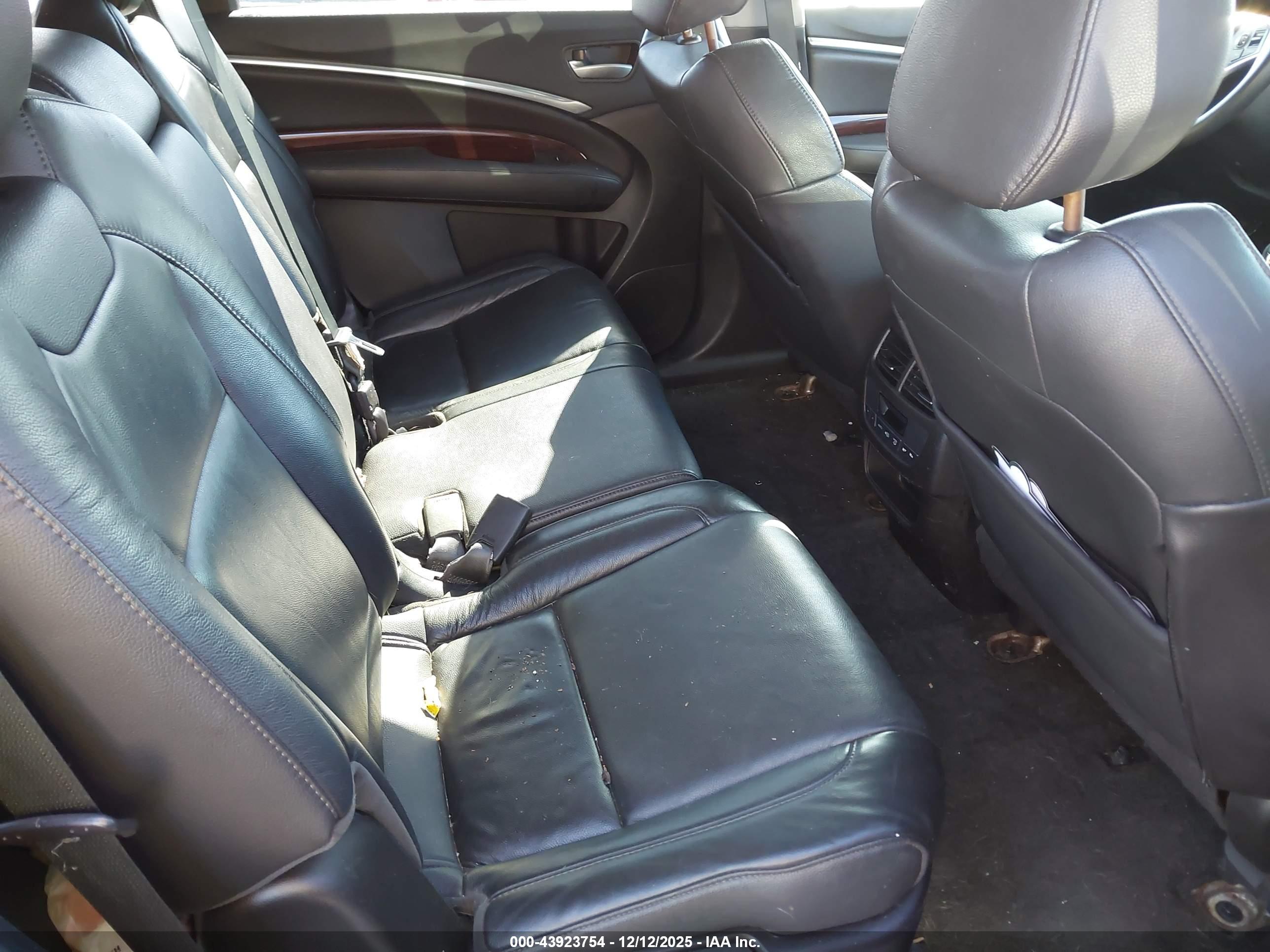 ACURA MDX image 8
