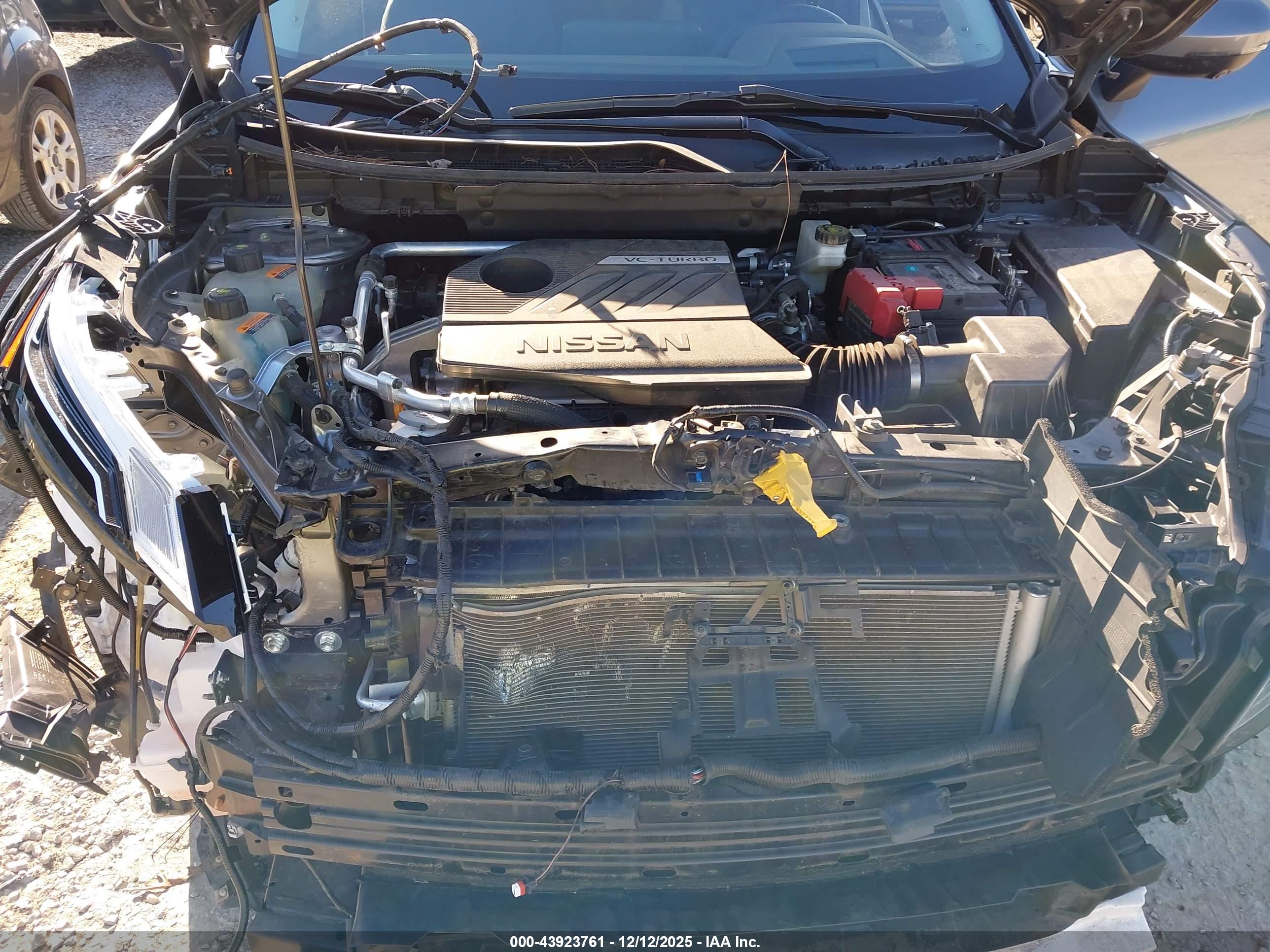 NISSAN ROGUE image 10