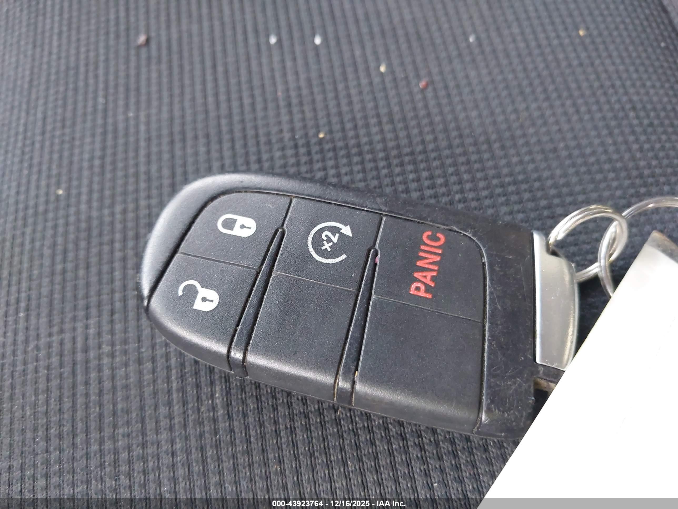 JEEP GRAND image 11