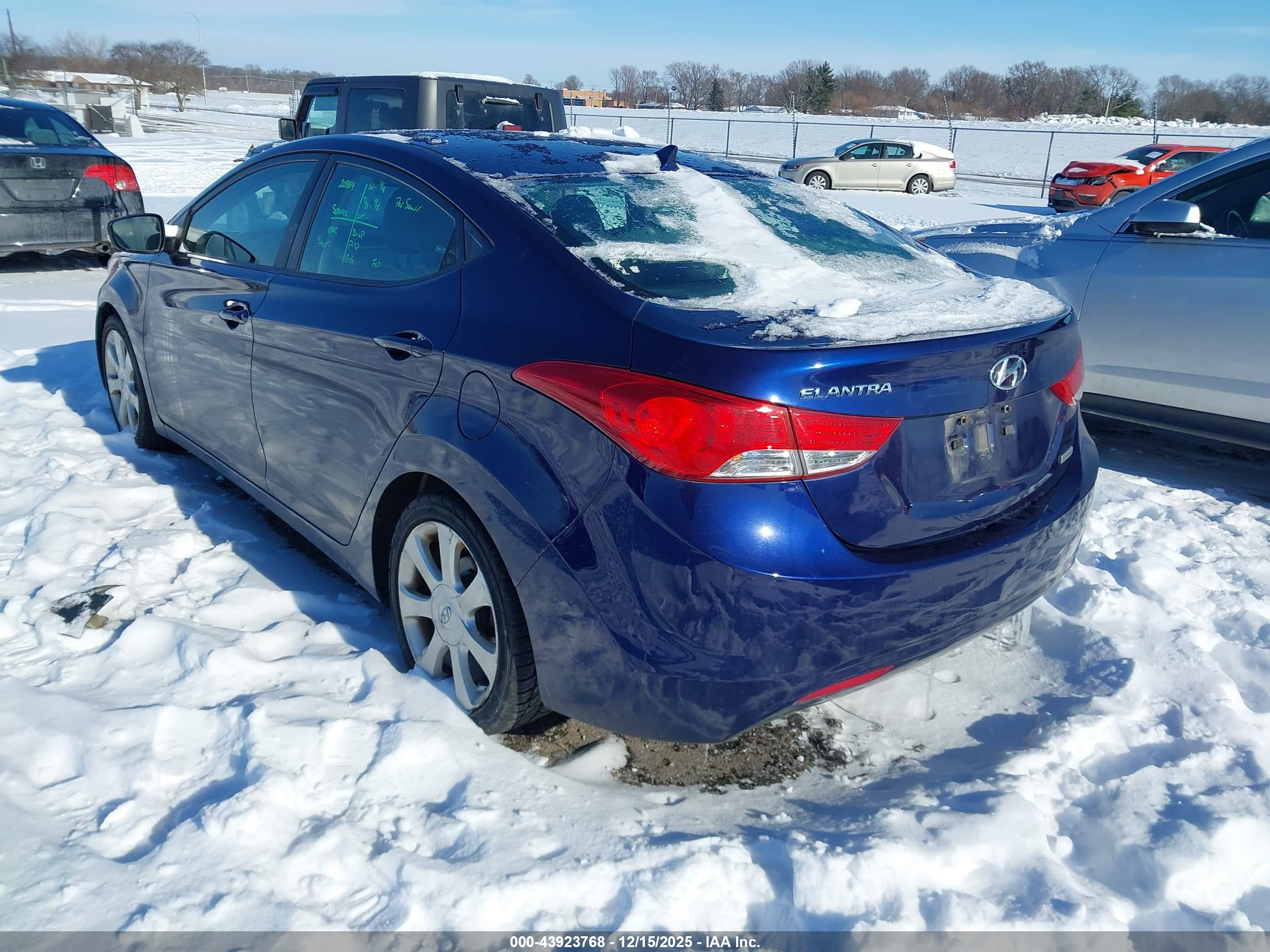 HYUNDAI ELANTRA image 3
