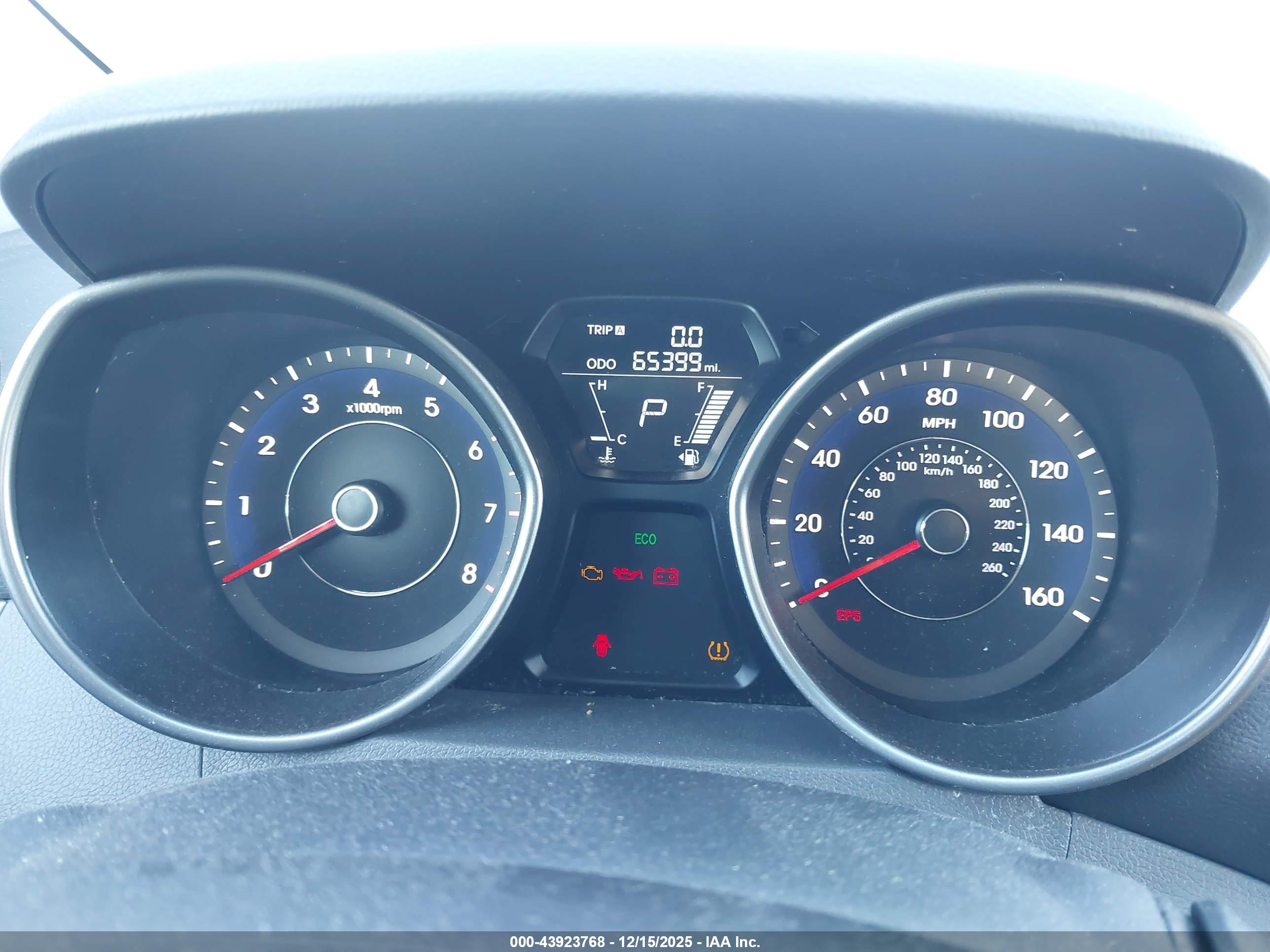HYUNDAI ELANTRA image 7